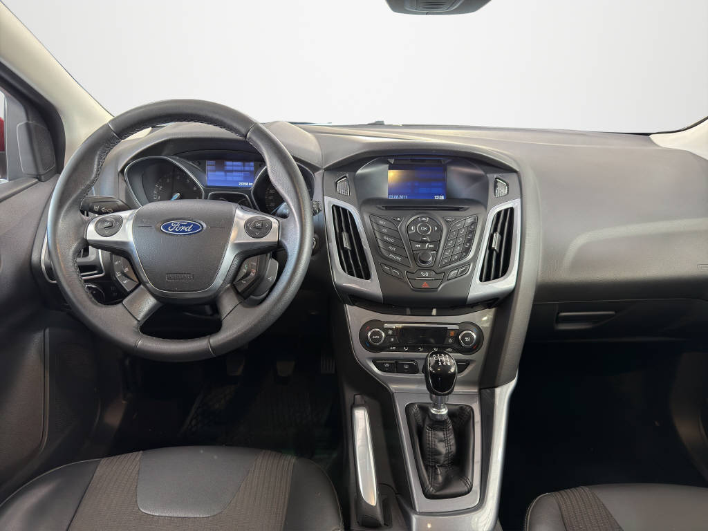 FORD Focus Station Wagon 1.6i EcoB SCTi 150 T-image-13