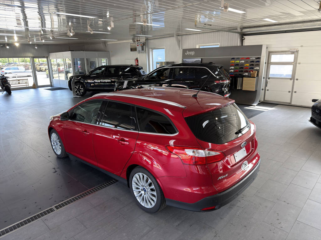 FORD Focus Station Wagon 1.6i EcoB SCTi 150 T-image-17