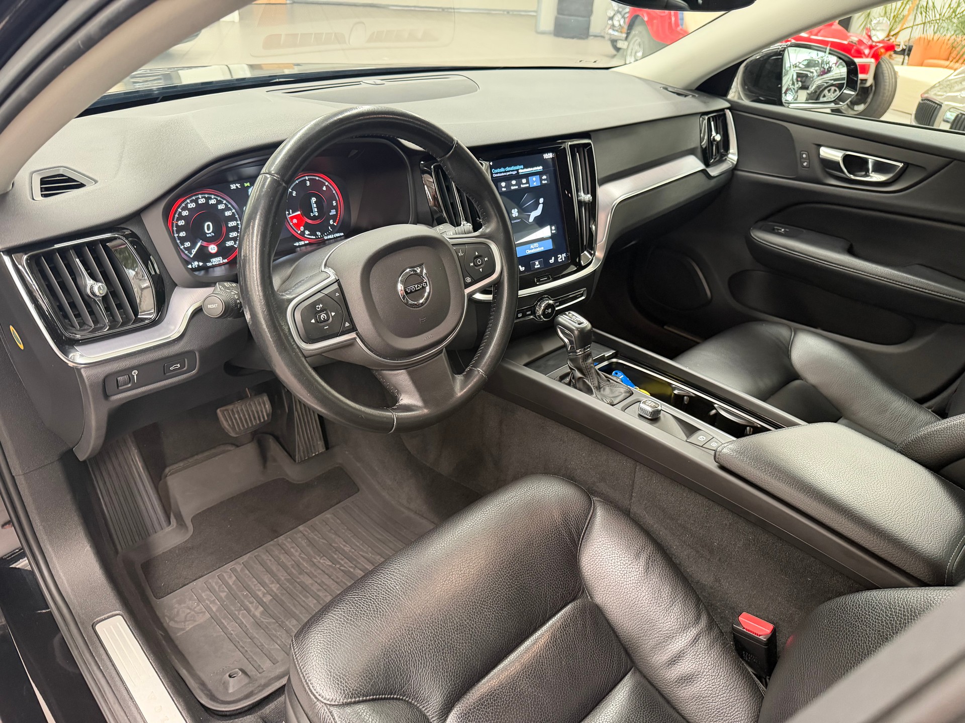 VOLVO V60 D4 Inscription Geartronic-image-7