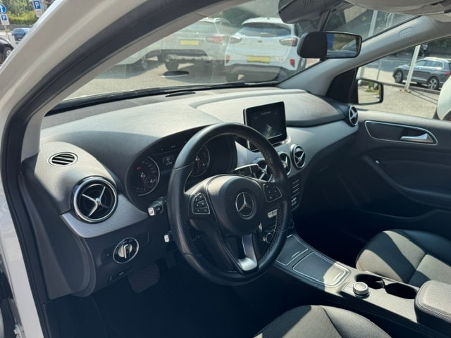 MERCEDES-BENZ B 200 CDI Style 4Matic 7G-DCT-image-7