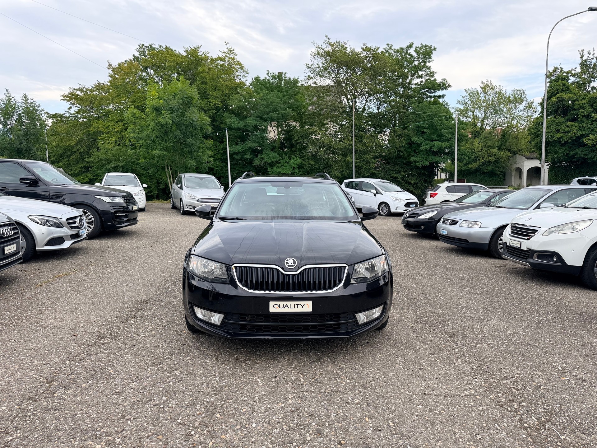 SKODA Octavia Combi 2.0 TDI Swiss Edition 4x4 DSG-image-1