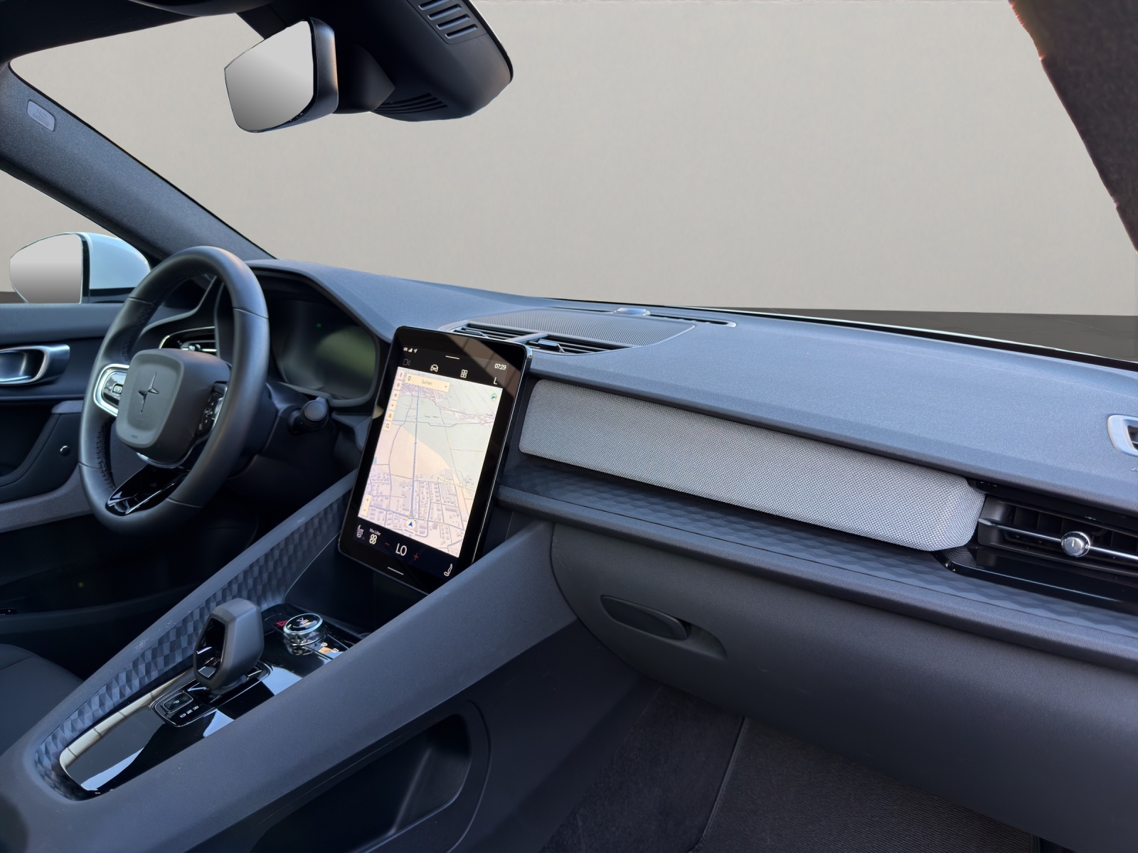 POLESTAR 2 Standard Range Single Motor-image-9