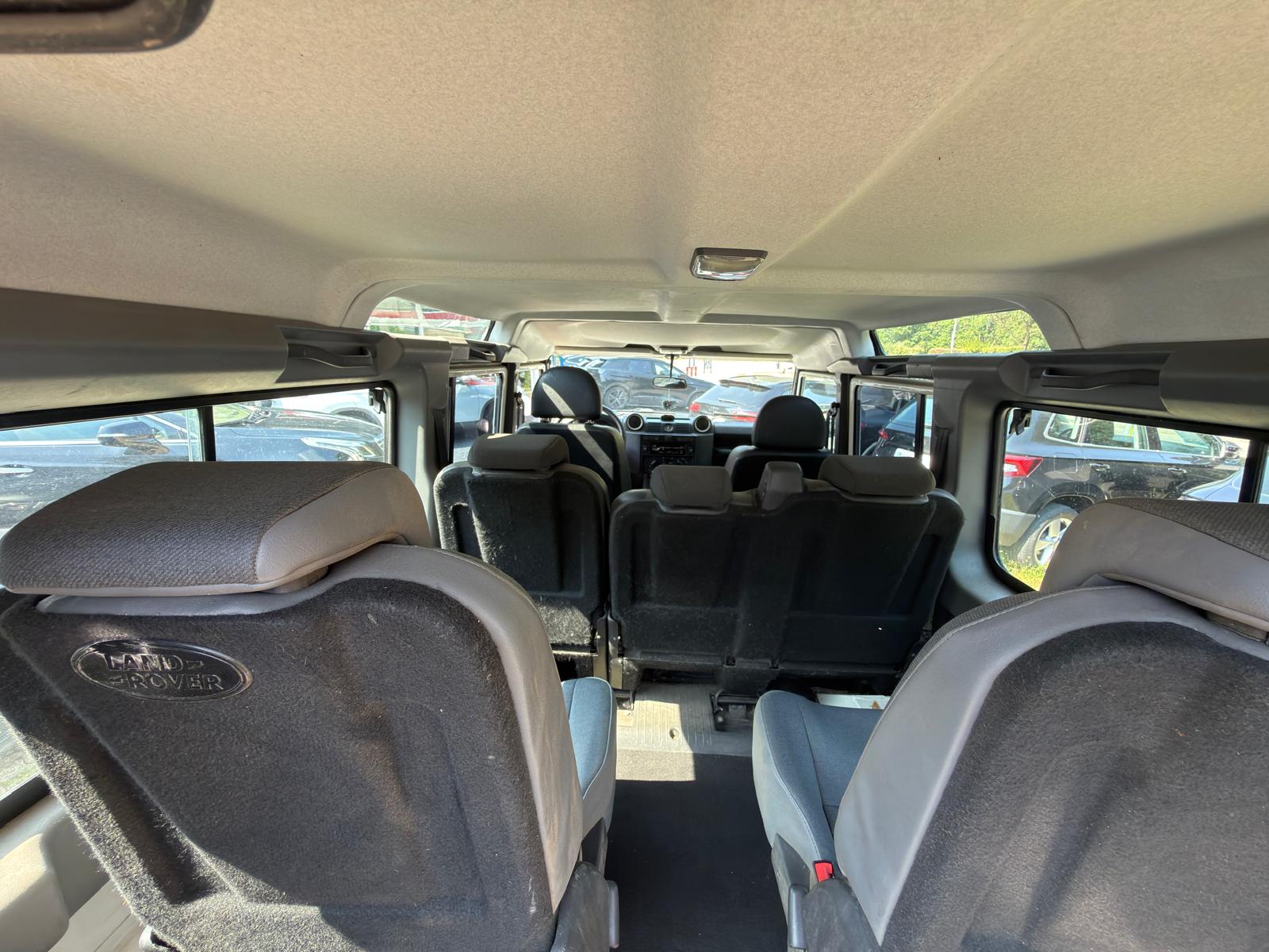 LAND ROVER Defender 110 SW 2.4Tdc-image-8