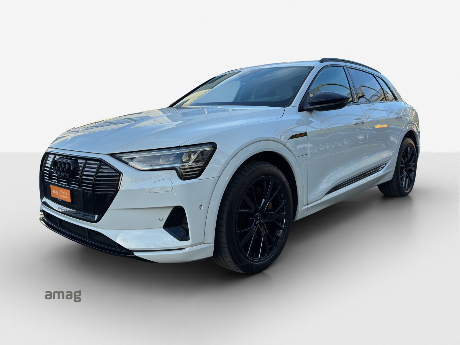 AUDI e-tron 55 Advanced Black Edition quattro-image-0