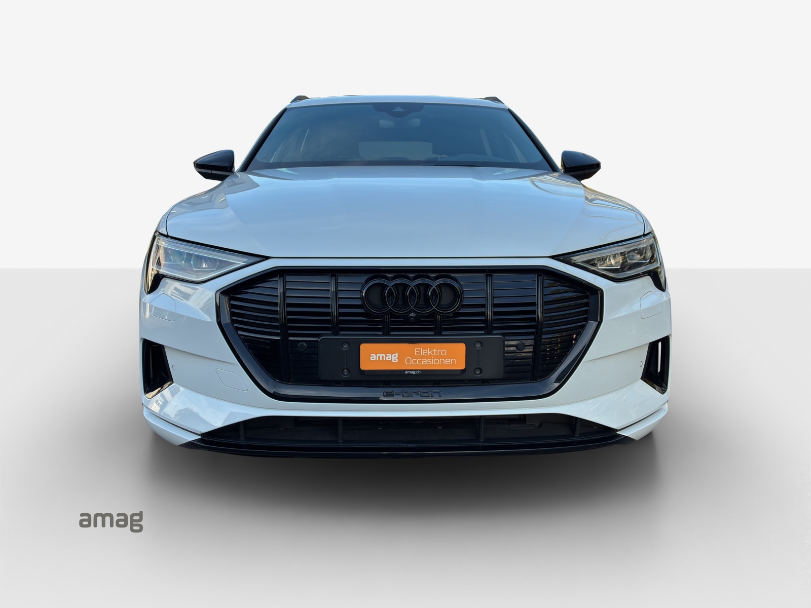 AUDI e-tron 55 Advanced Black Edition quattro-image-6