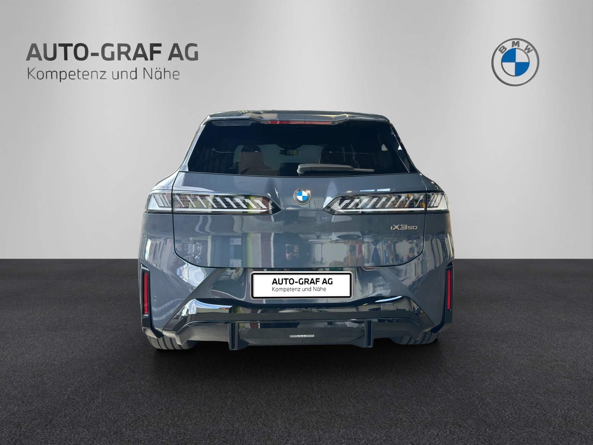 BMW iX3 50 xDrive M Sport Pro-image-3