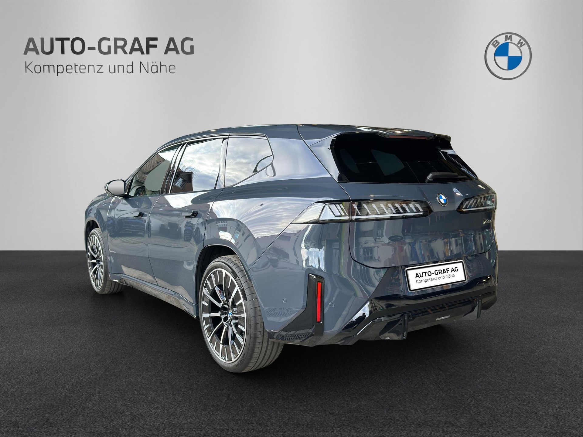BMW iX3 50 xDrive M Sport Pro-image-2