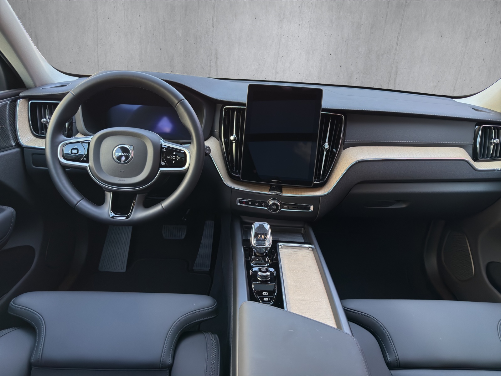 VOLVO XC60 2.0 T6 TE Ultra Dark eAWD-image-10