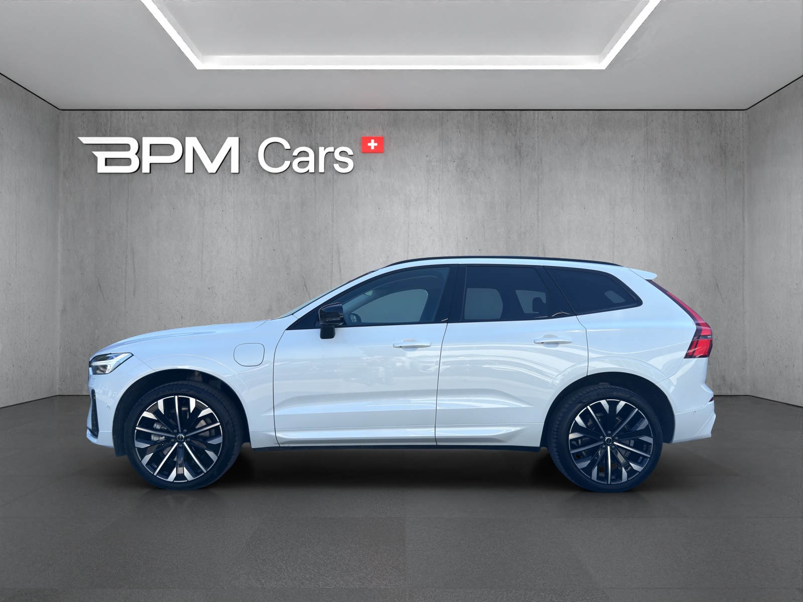 VOLVO XC60 2.0 T6 TE Ultra Dark eAWD-image-16
