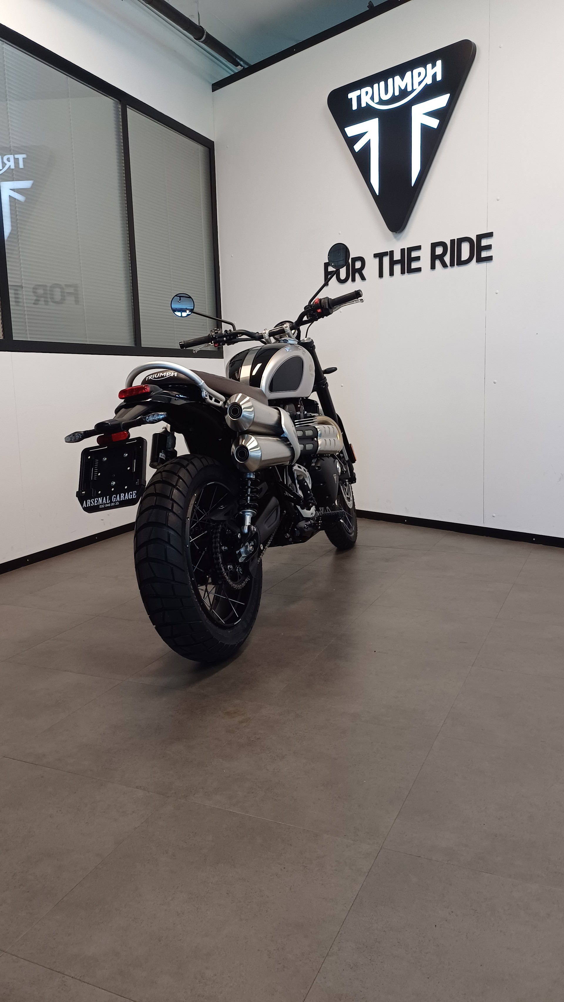 TRIUMPH Scrambler 1200 X Icon Edition-image-4
