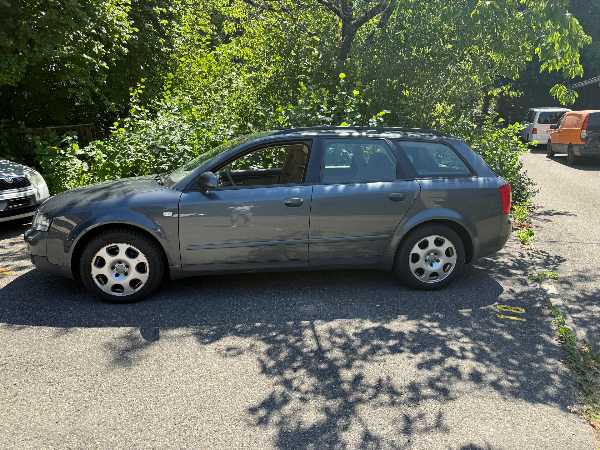 AUDI A4 Avant 2.5 TDI quattro-image-3