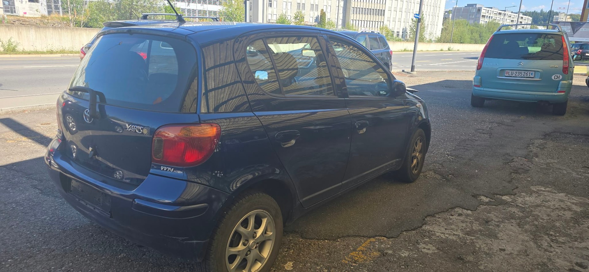 TOYOTA Yaris 1.3 Linea Sol-image-4