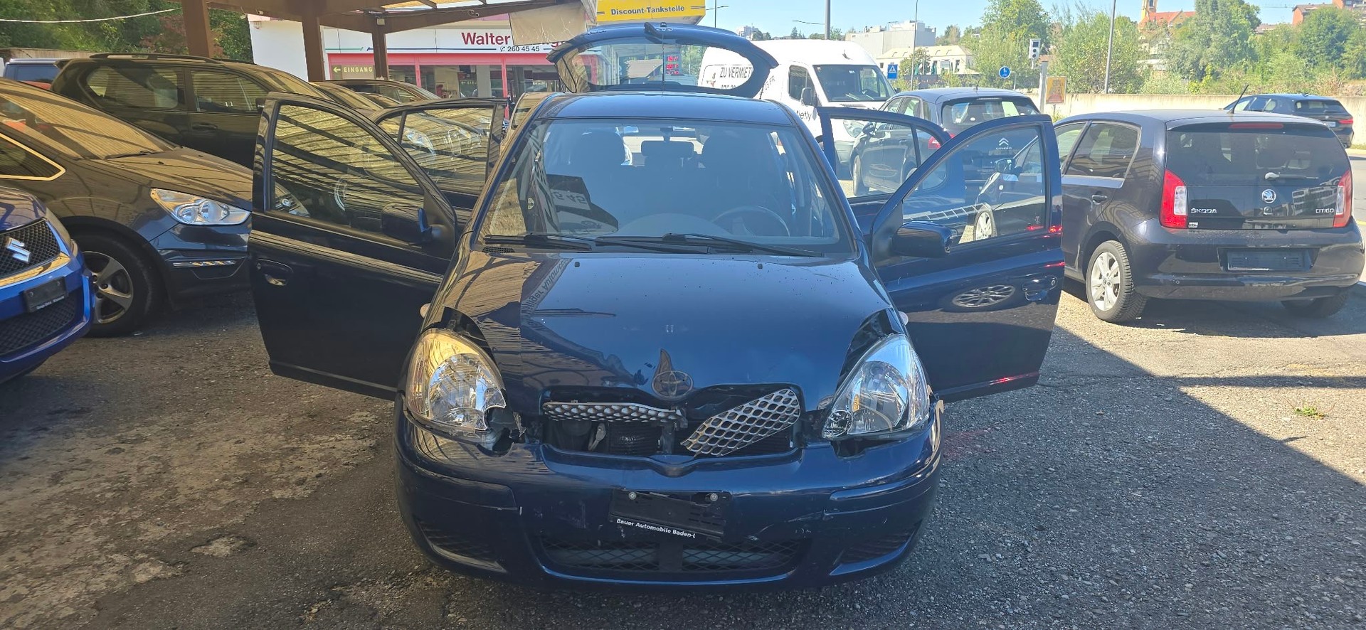 TOYOTA Yaris 1.3 Linea Sol-image-8