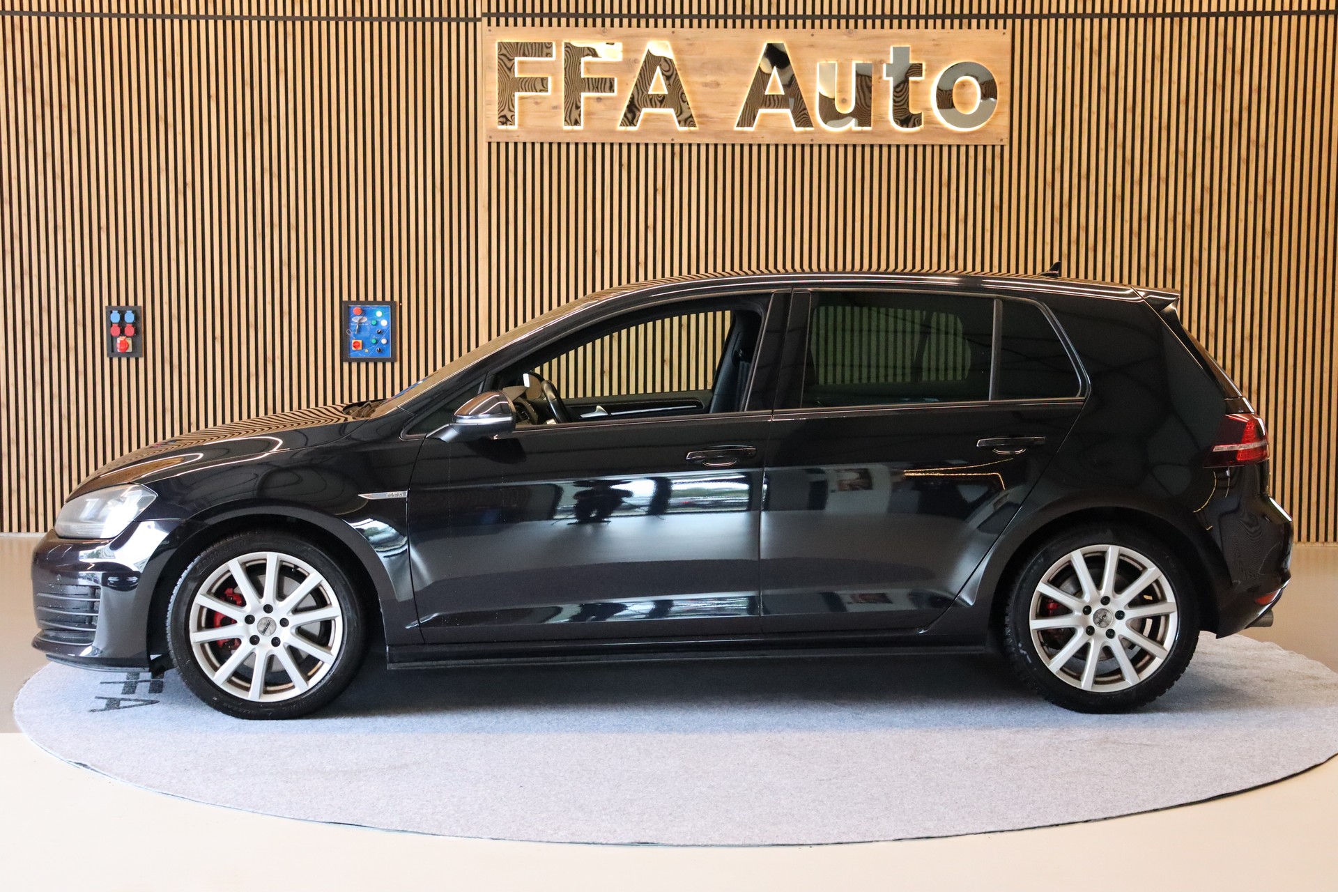 VW Golf VII 2.0 TDI GTD DSG-image-5