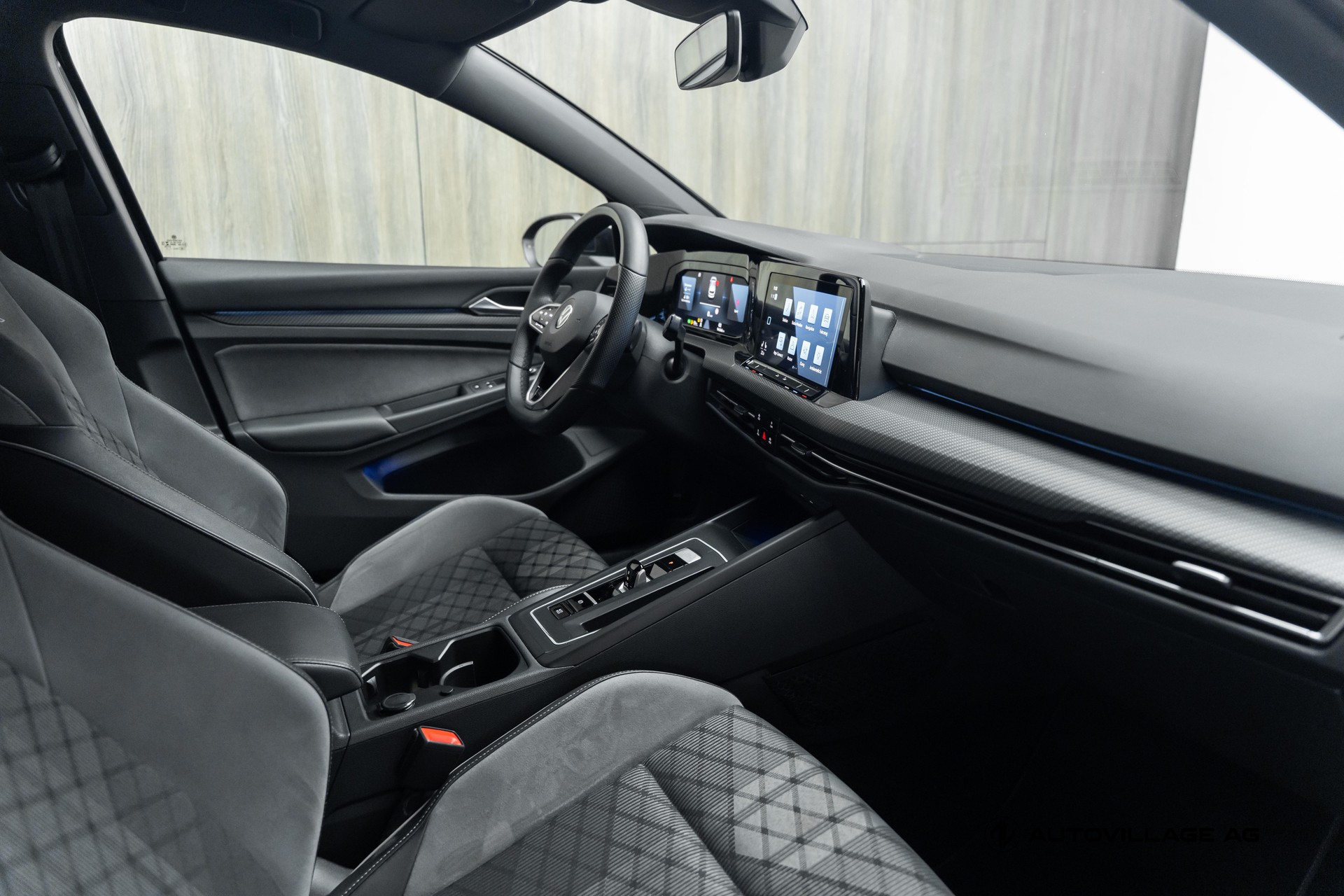 VW Golf 1.5 eTSI mHEV ACT R-Line DSG-image-7