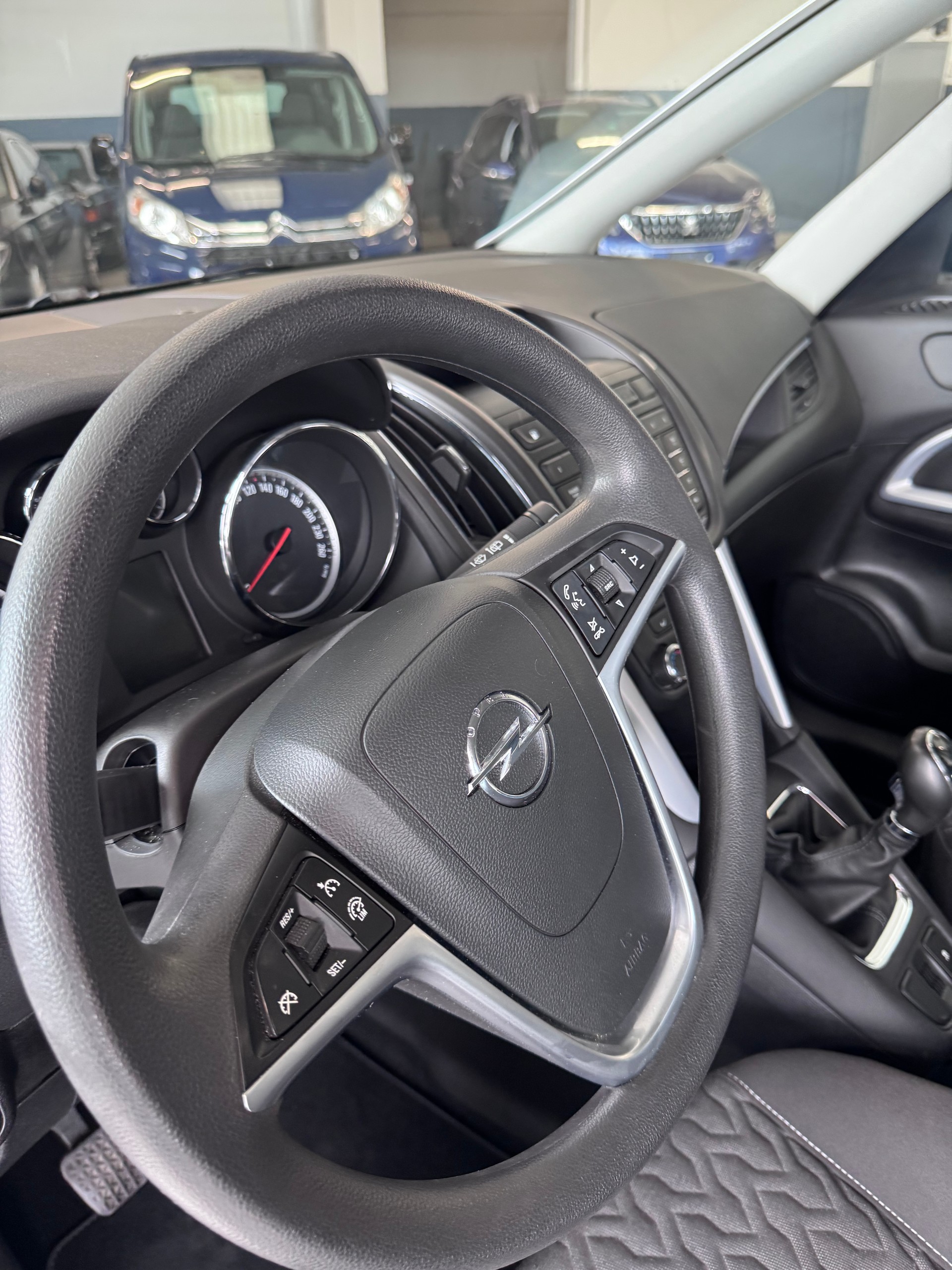 OPEL Zafira Tourer 1.6i 16V CNG Turbo Active Edition-image-8