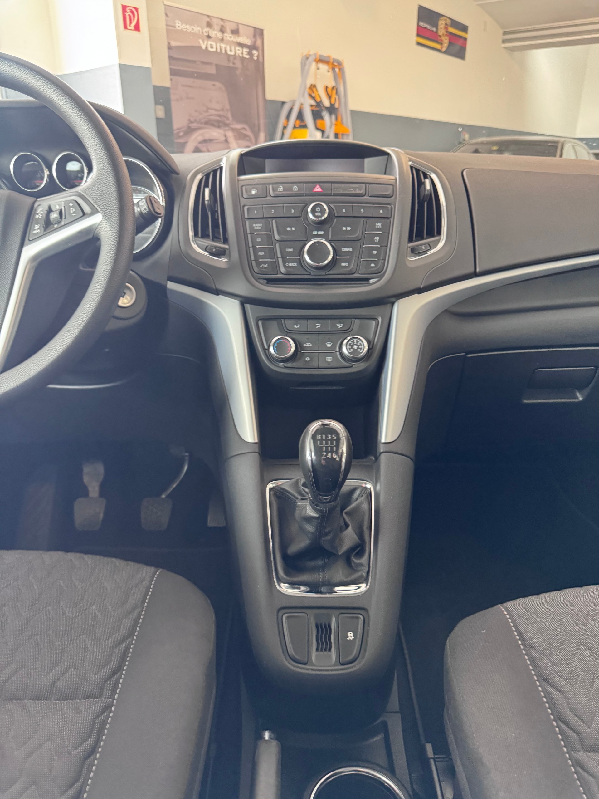 OPEL Zafira Tourer 1.6i 16V CNG Turbo Active Edition-image-12