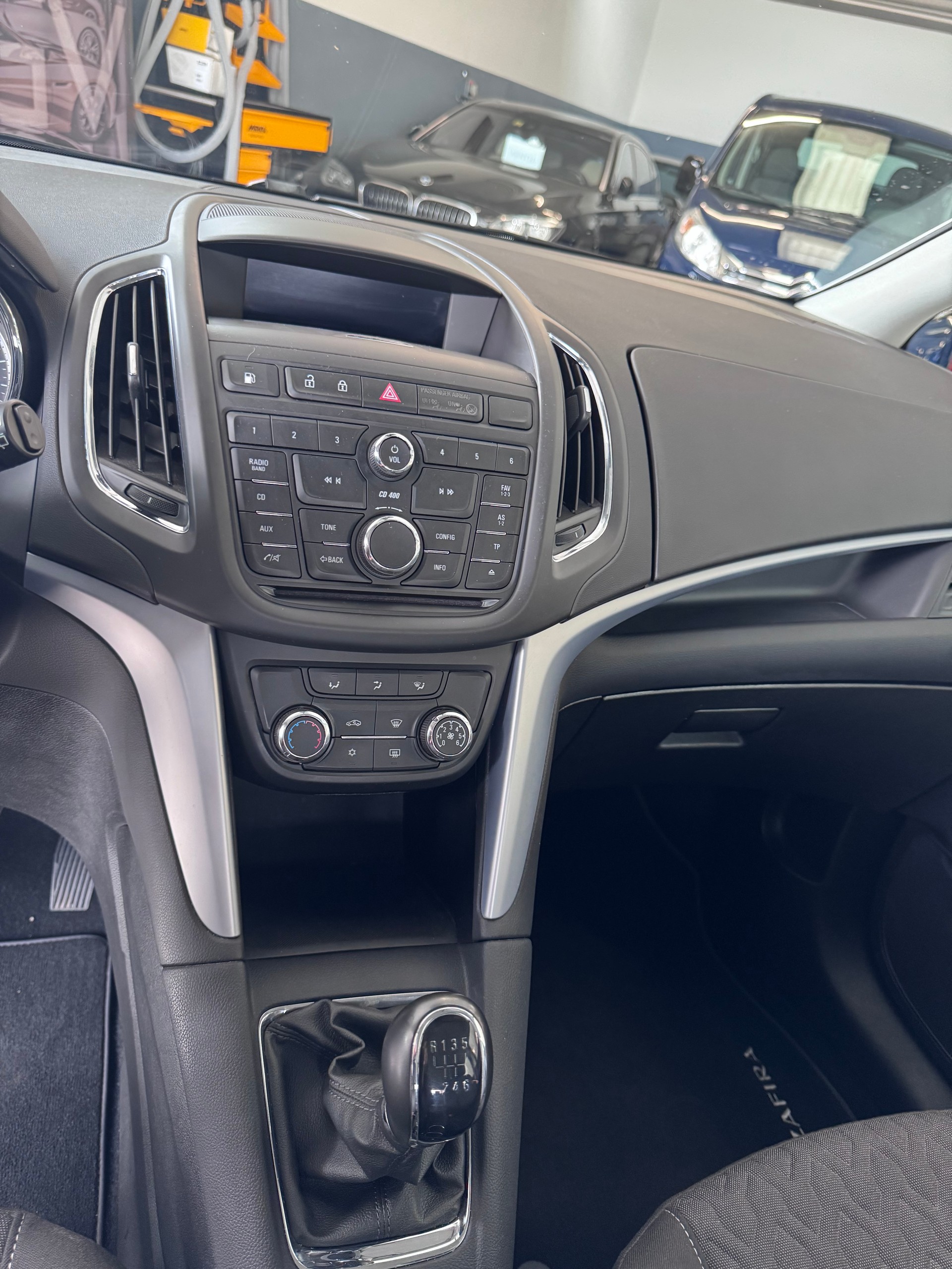 OPEL Zafira Tourer 1.6i 16V CNG Turbo Active Edition-image-9