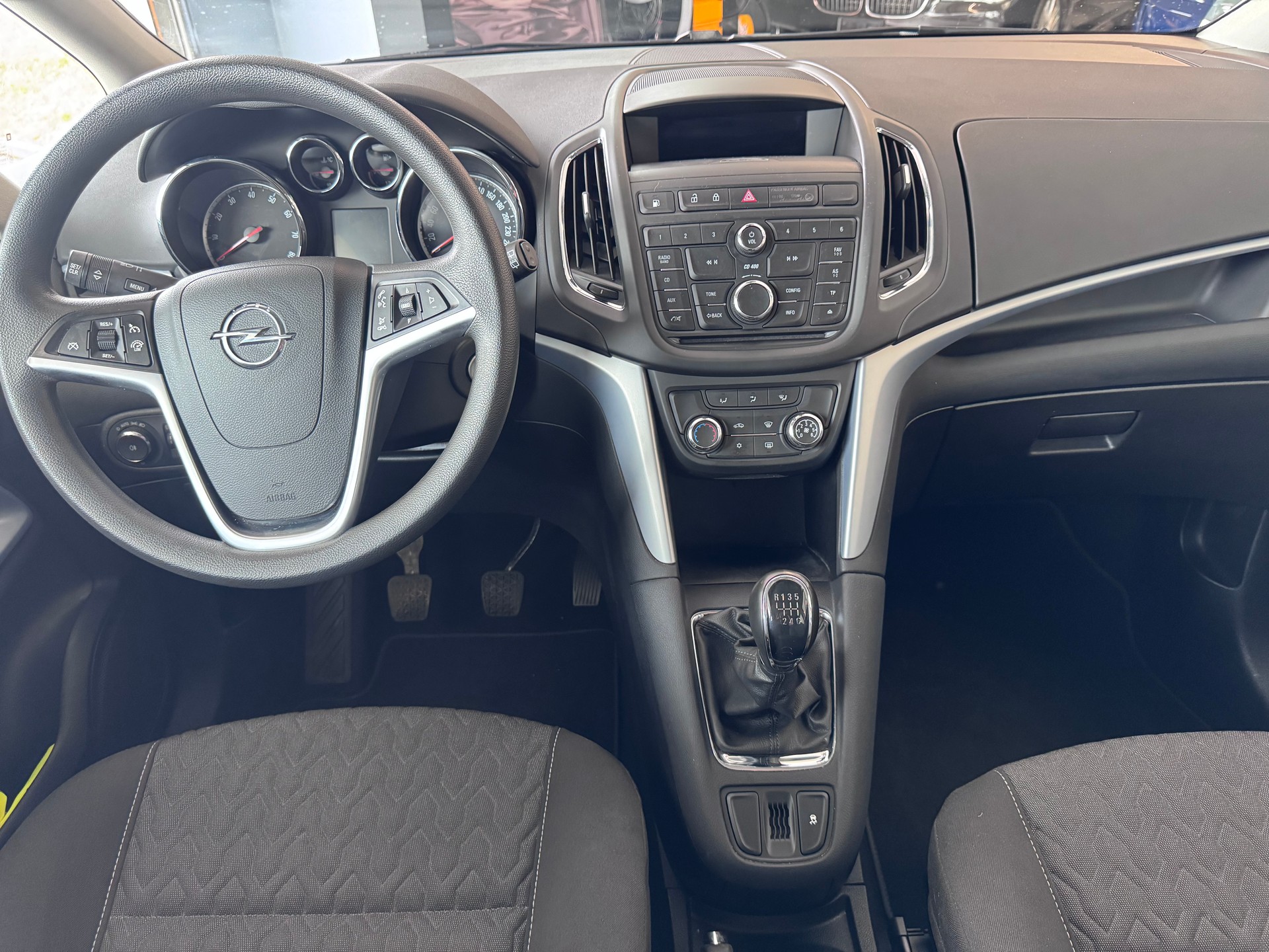 OPEL Zafira Tourer 1.6i 16V CNG Turbo Active Edition-image-11
