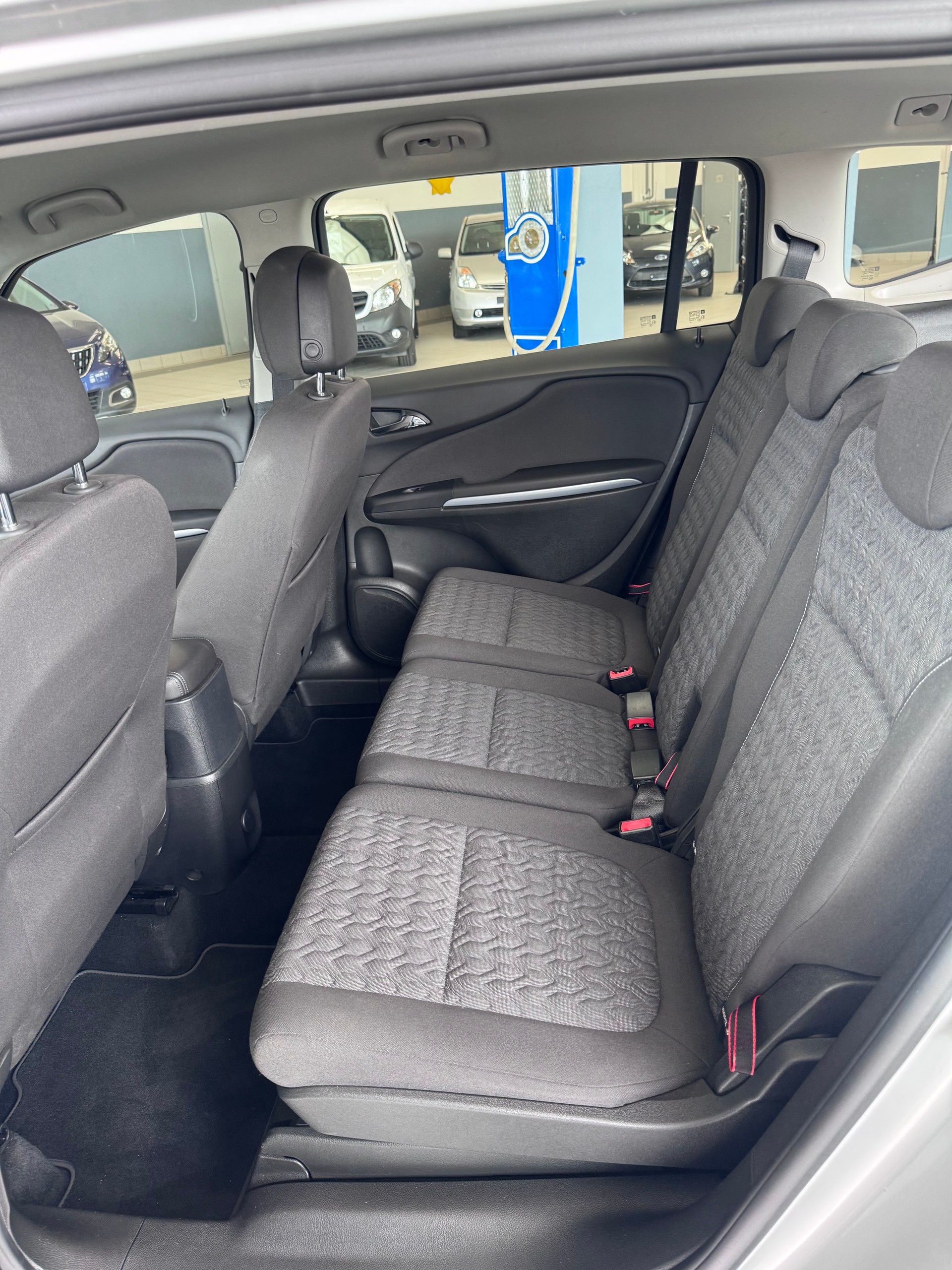 OPEL Zafira Tourer 1.6i 16V CNG Turbo Active Edition-image-14