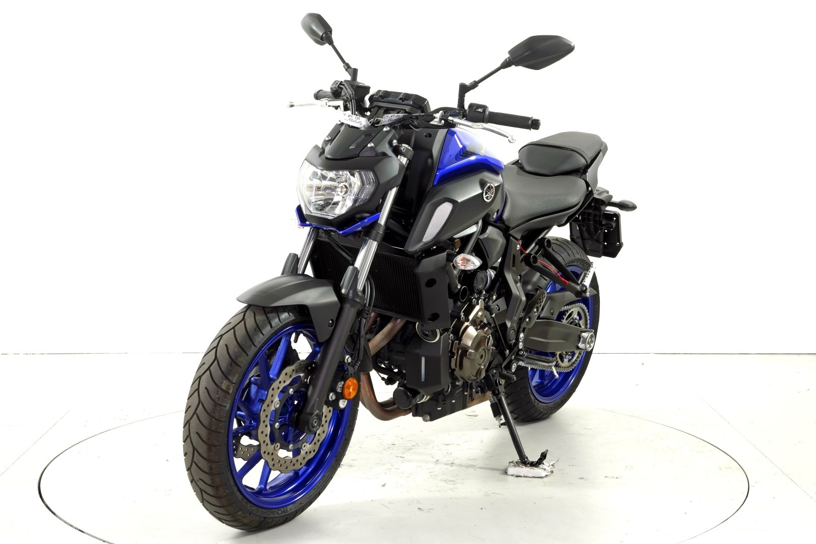 YAMAHA MT-07 ABS-showroom-element-2