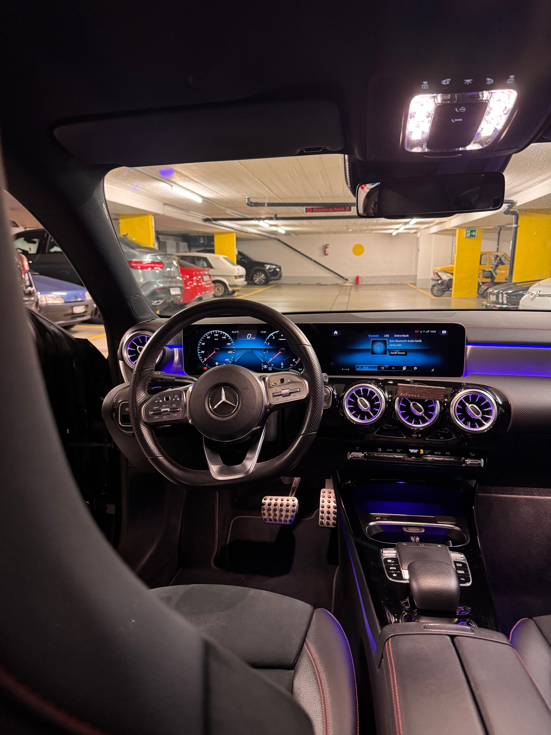 MERCEDES-BENZ CLA 220 AMG Line-image-5