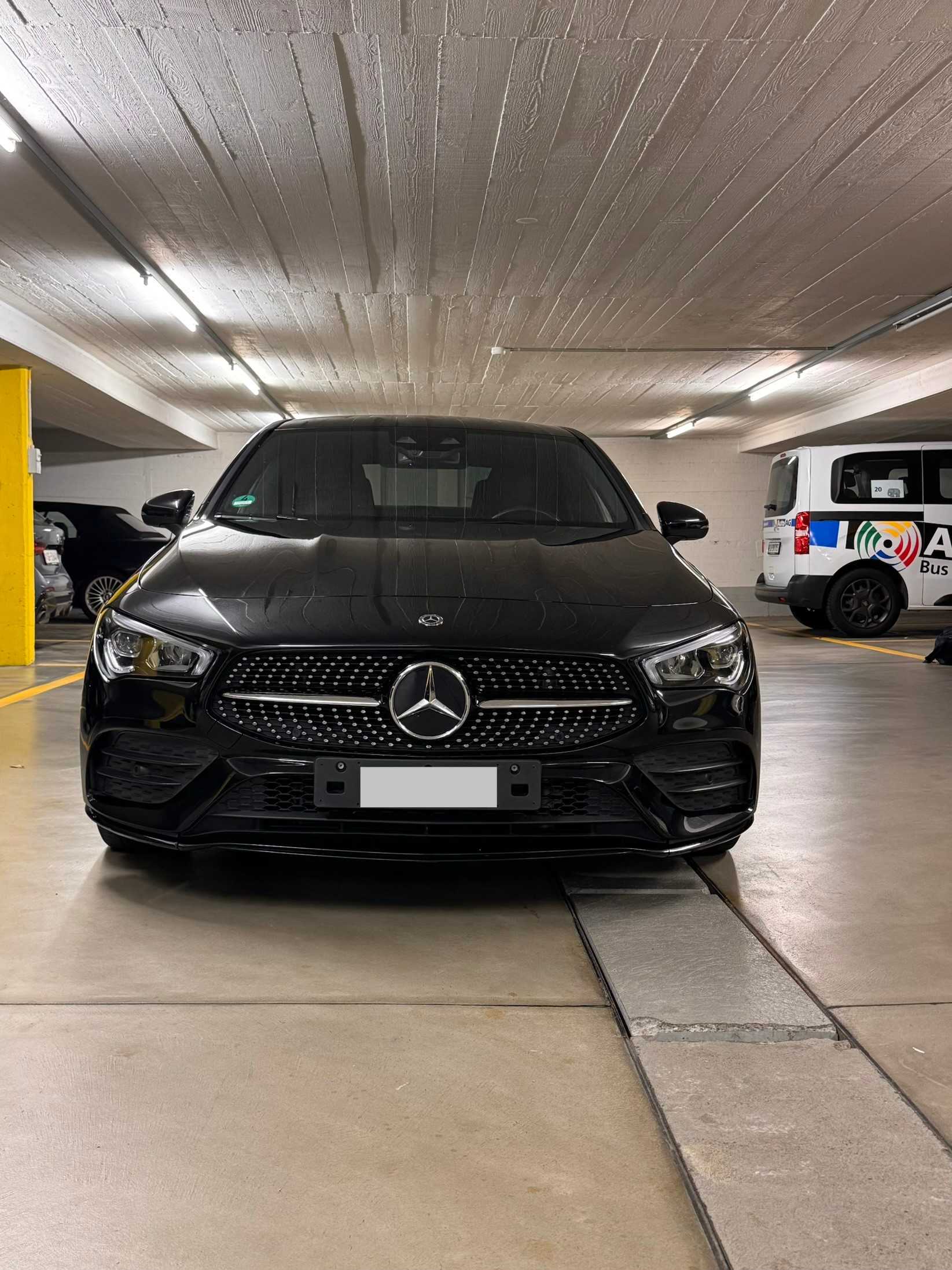 MERCEDES-BENZ CLA 220 AMG Line-image-1