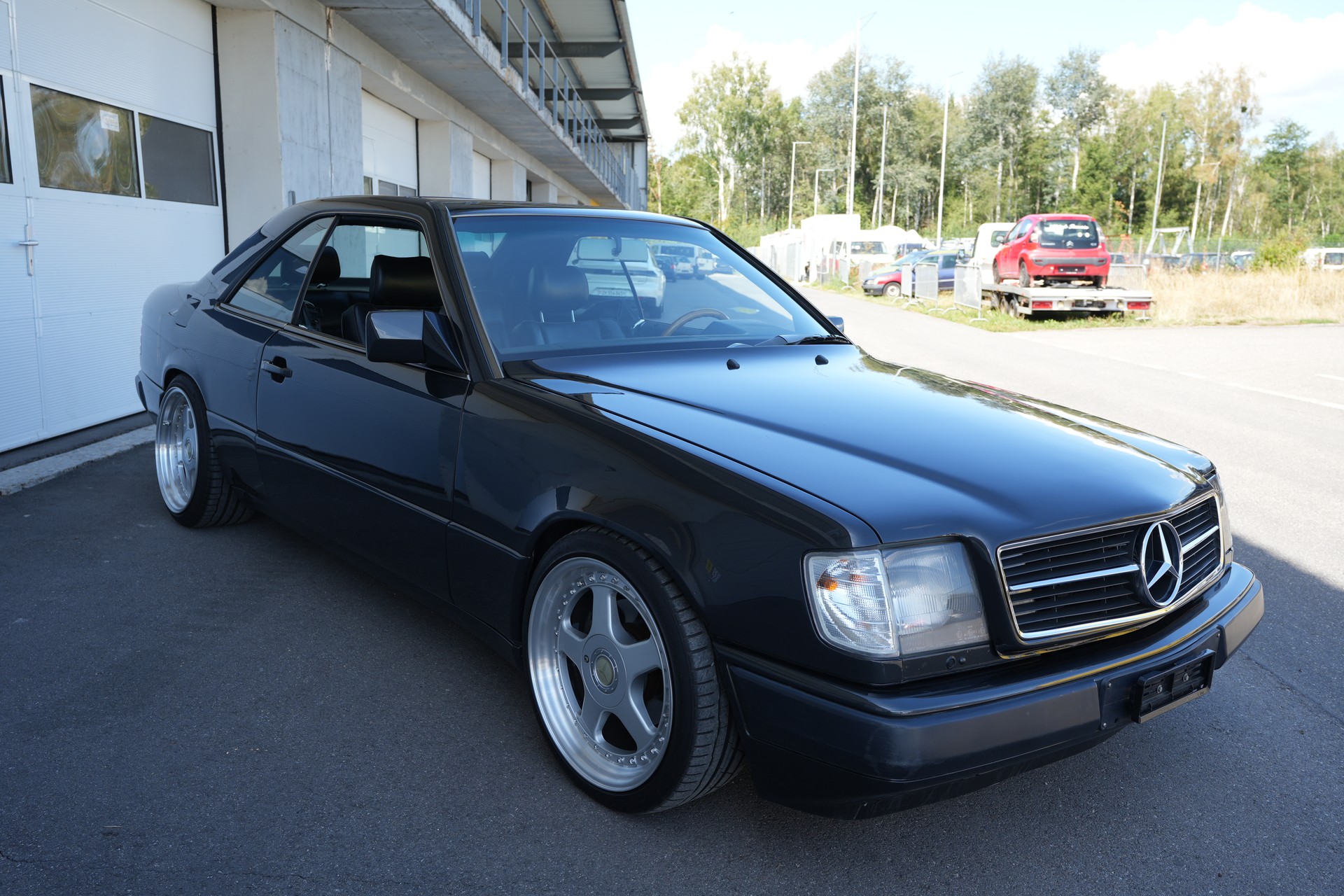 MERCEDES-BENZ 300 CE-image-1