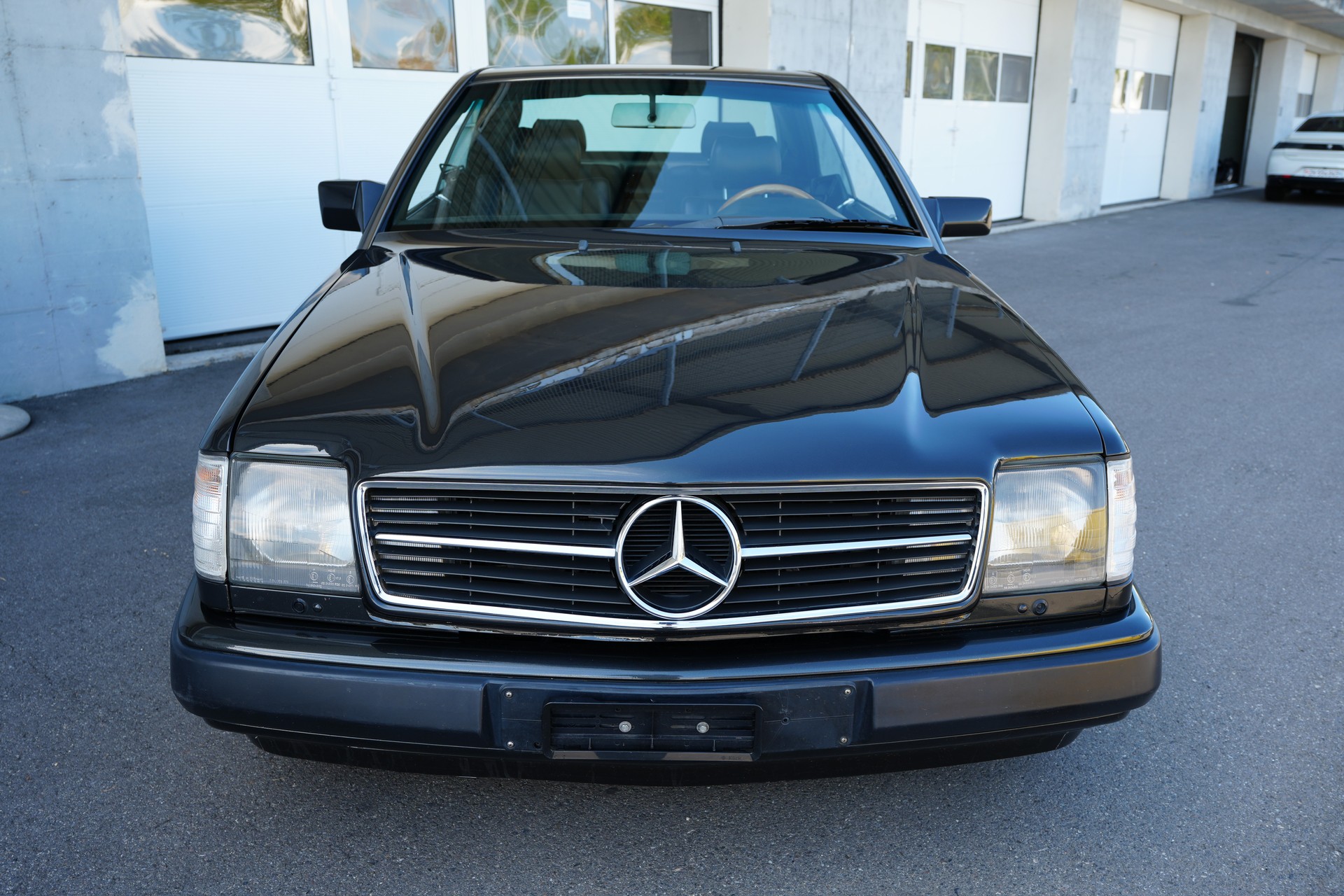 MERCEDES-BENZ 300 CE-image-12
