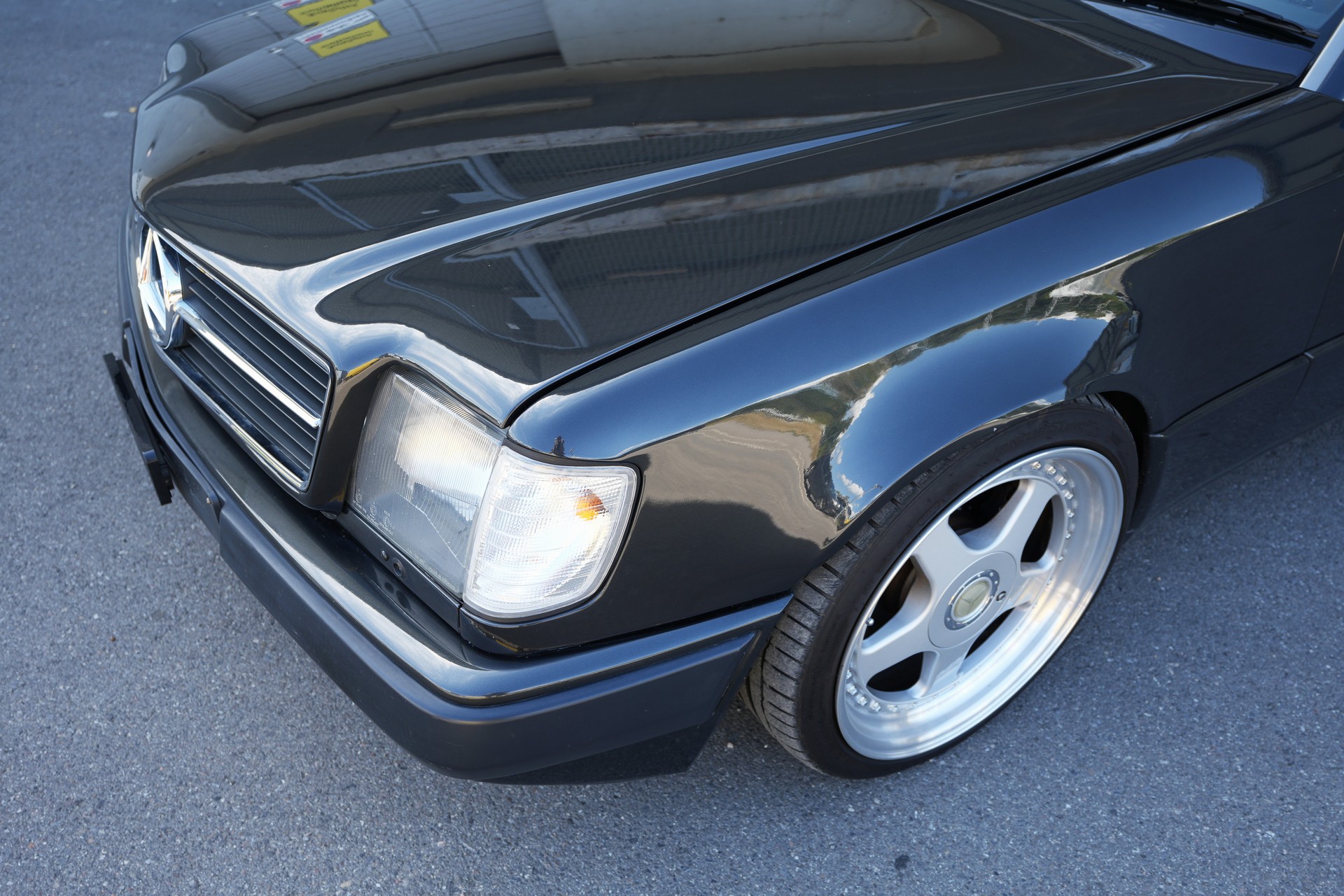 MERCEDES-BENZ 300 CE-image-2