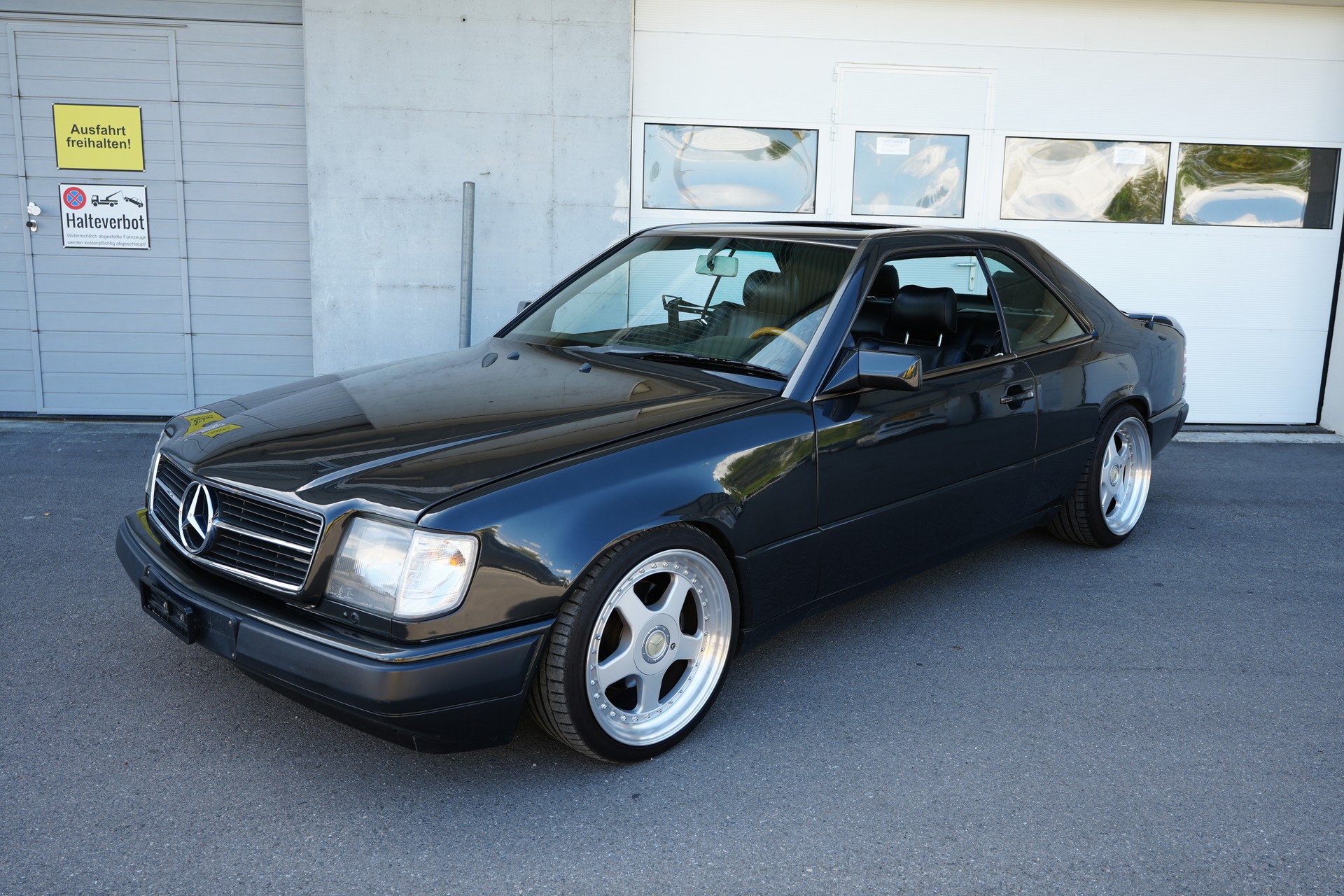 MERCEDES-BENZ 300 CE-image-0
