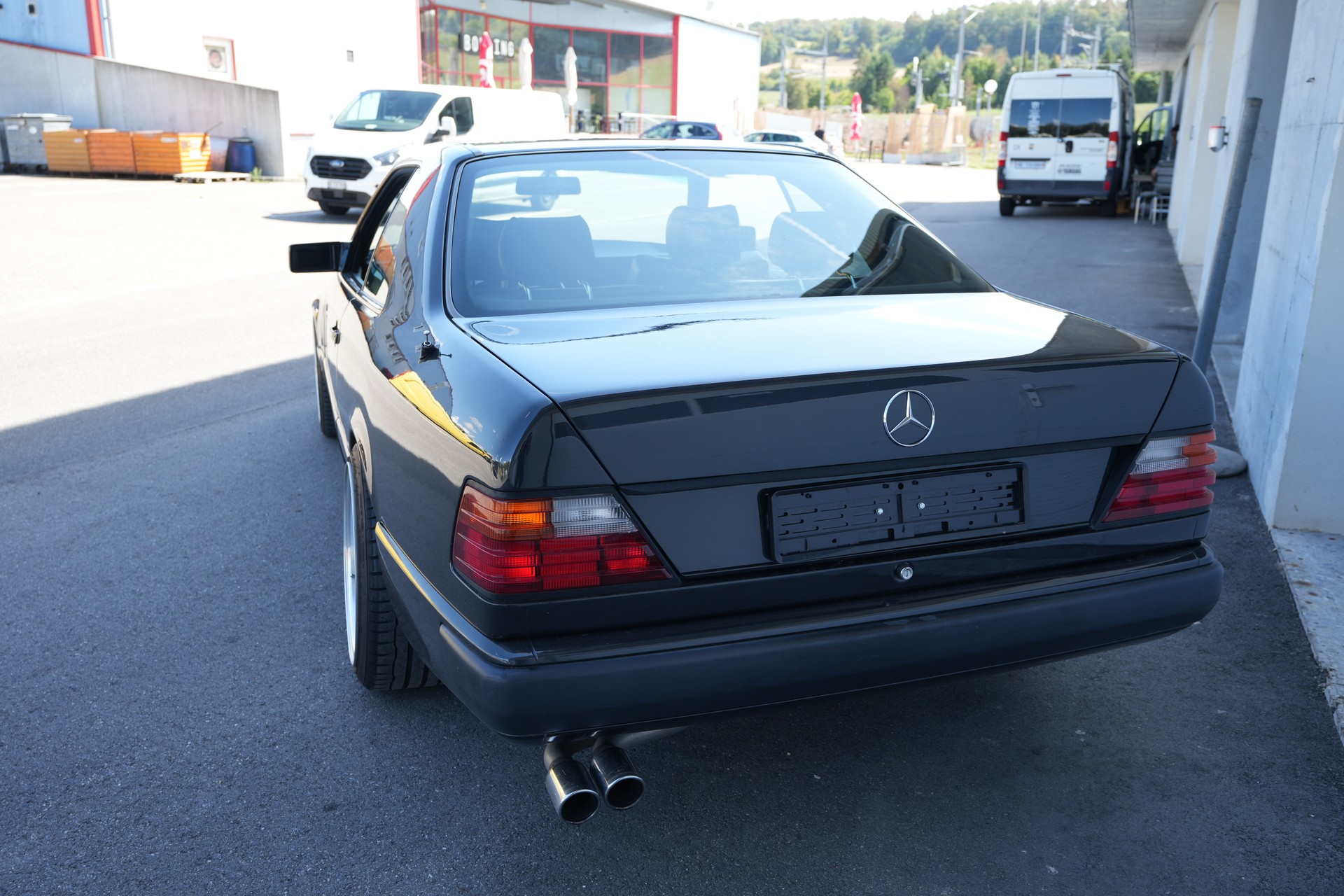MERCEDES-BENZ 300 CE-image-6