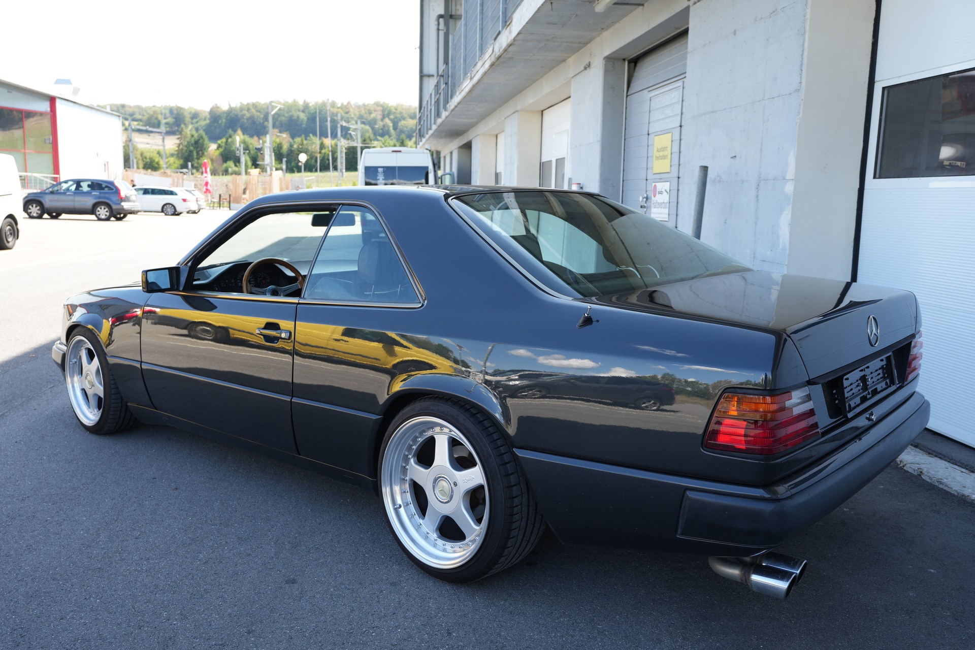 MERCEDES-BENZ 300 CE-image-7