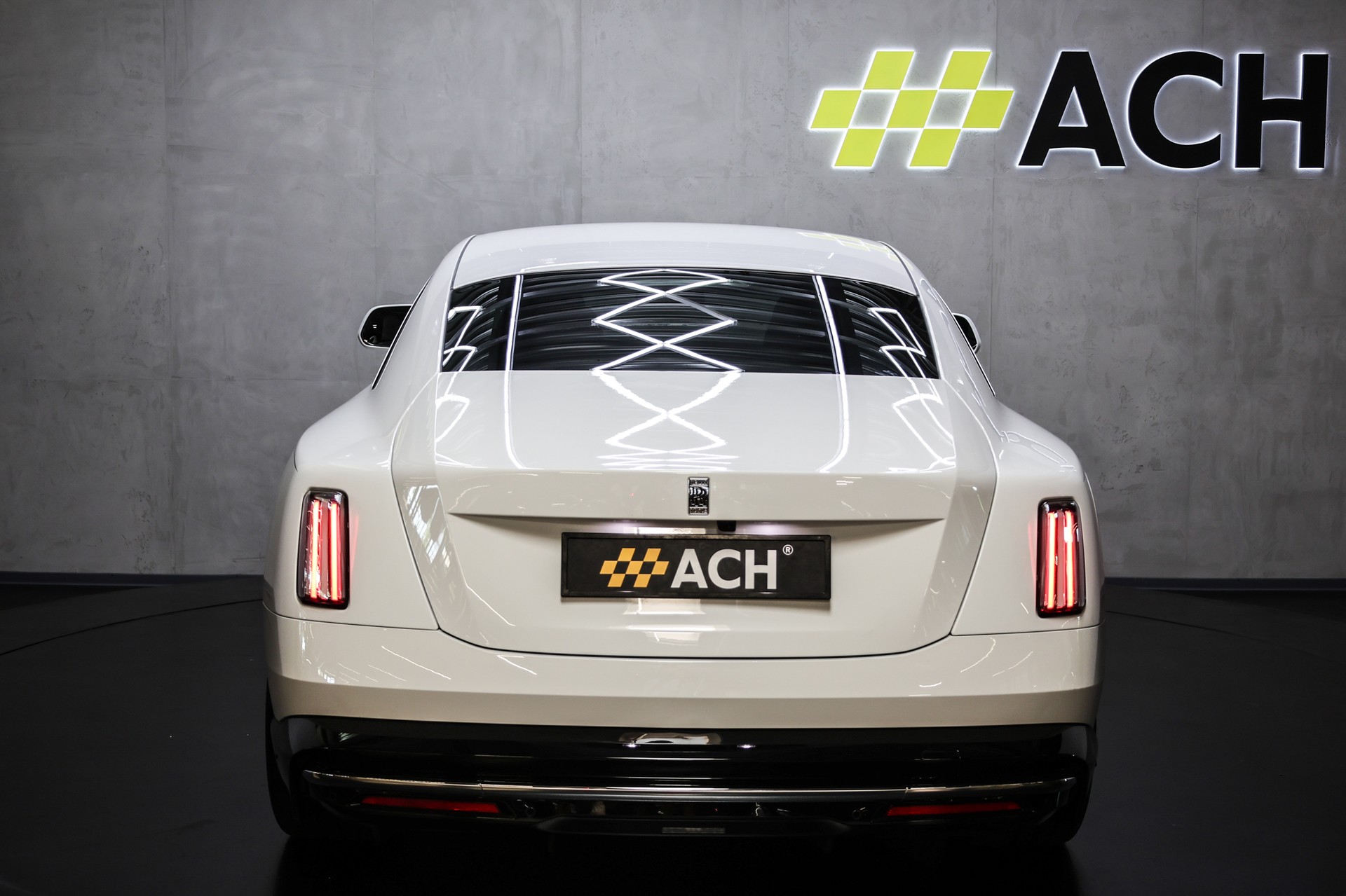 ROLLS-ROYCE Spectre-image-4
