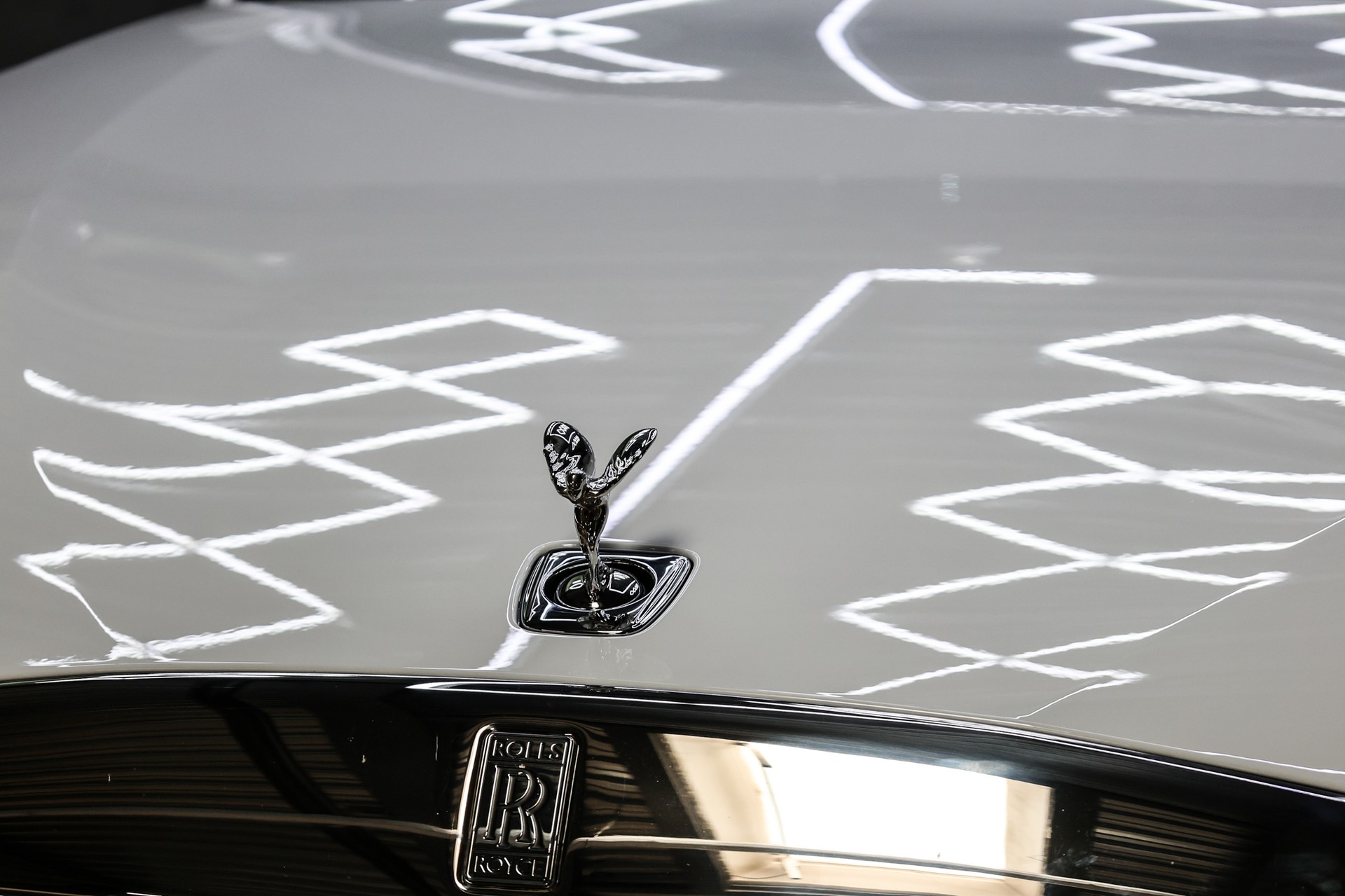 ROLLS-ROYCE Spectre-image-17