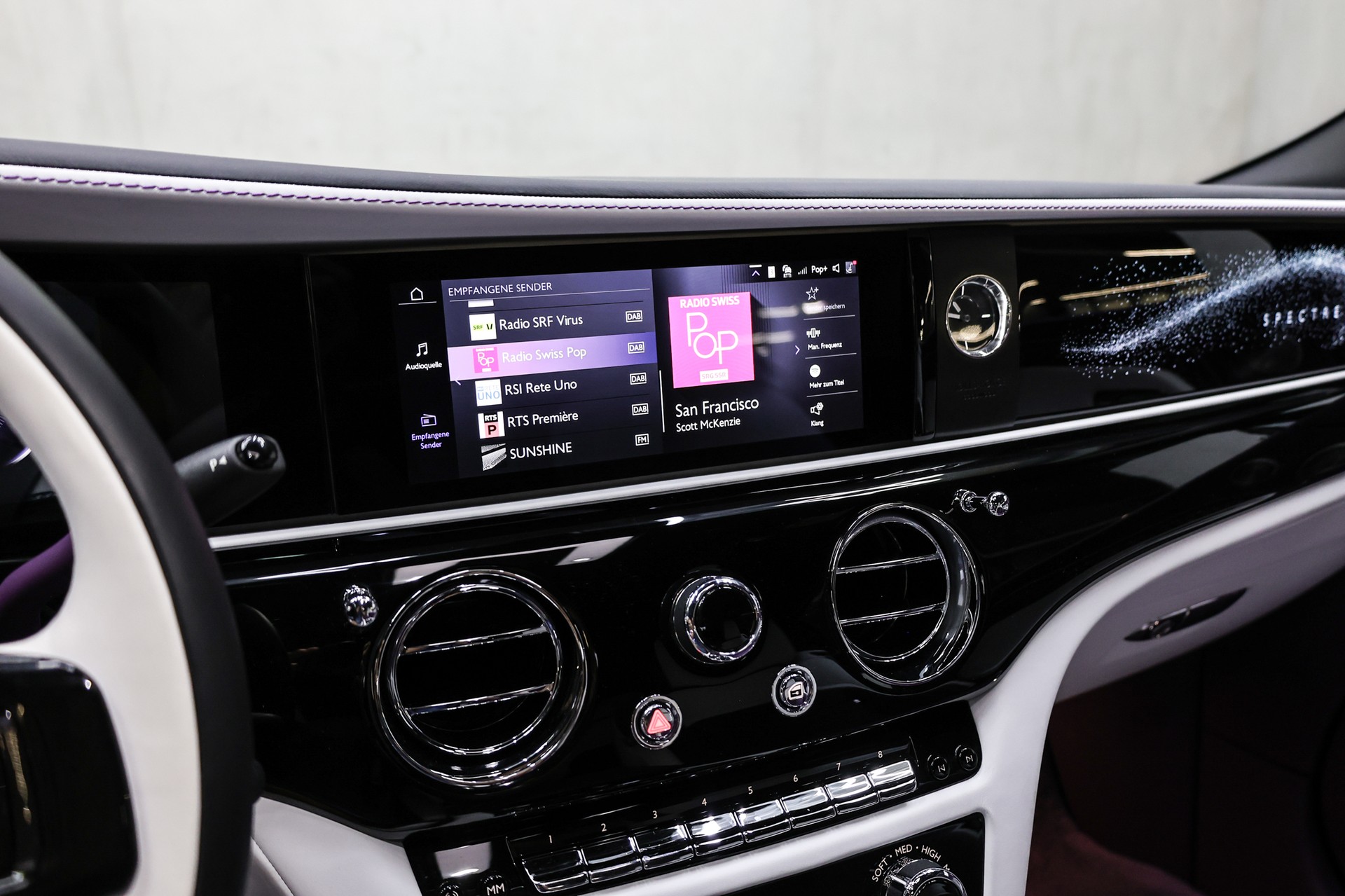 ROLLS-ROYCE Spectre-image-22