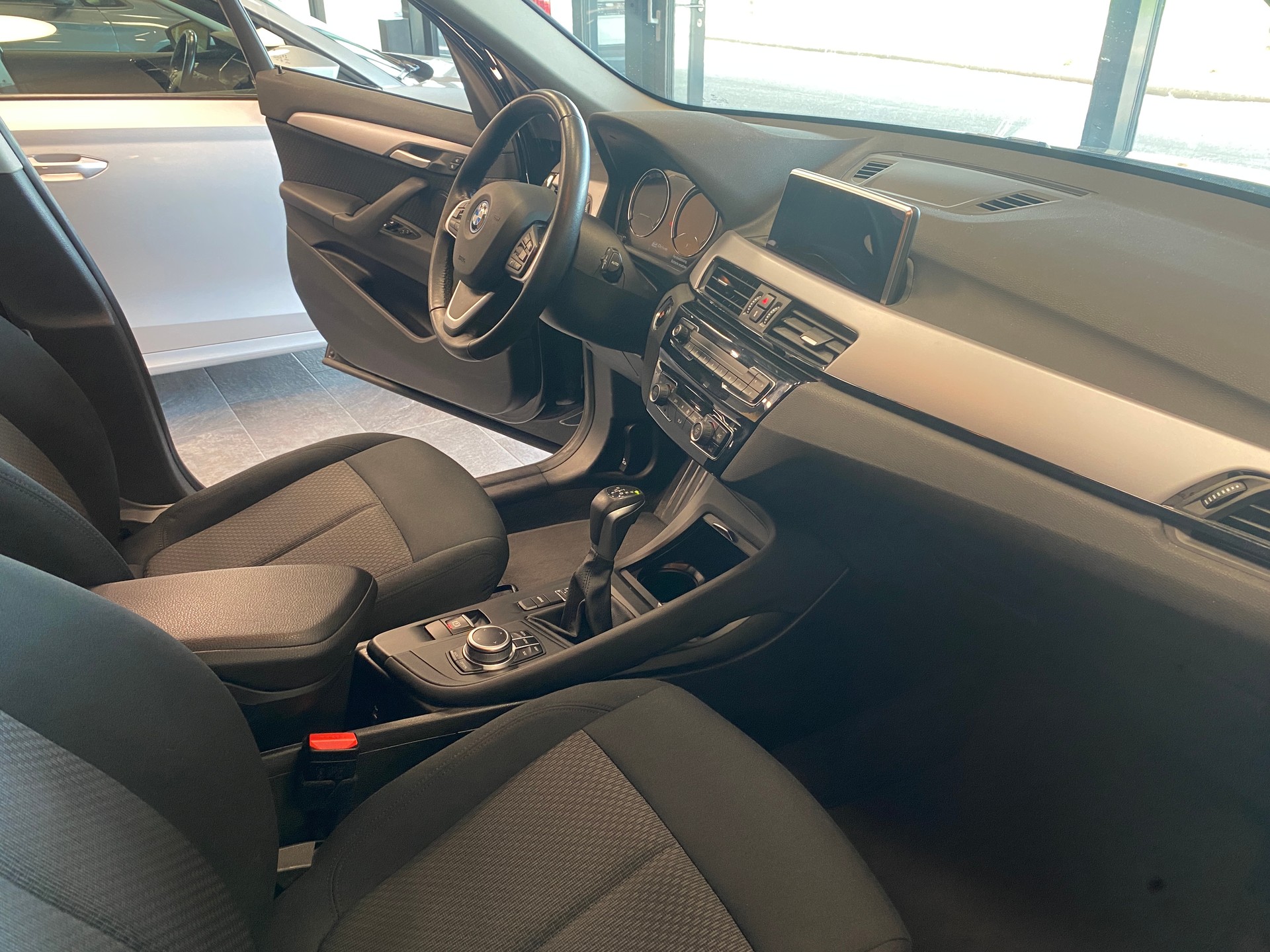 BMW X1 xDrive 25e Steptronic-image-4