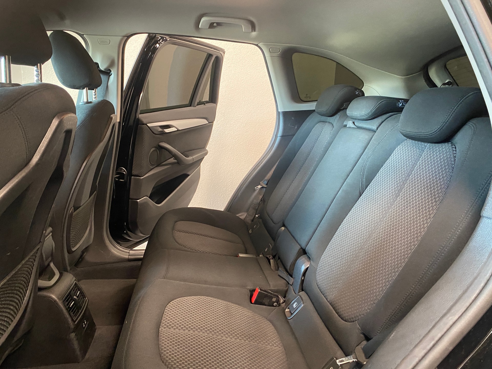 BMW X1 xDrive 25e Steptronic-image-5