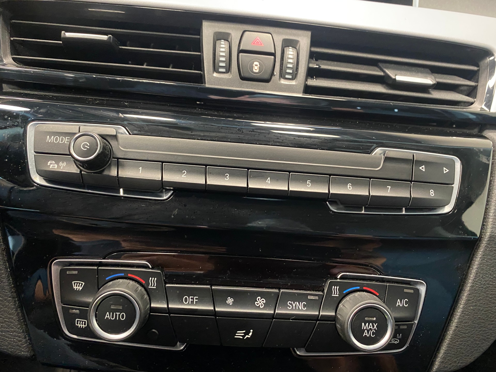 BMW X1 xDrive 25e Steptronic-image-11