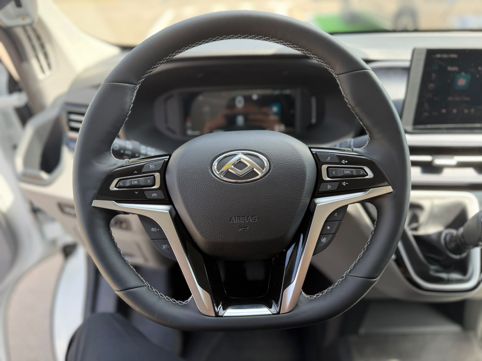 MAXUS Deliver 9 Kaw. L3H2 2.0 TD Luxury-image-13
