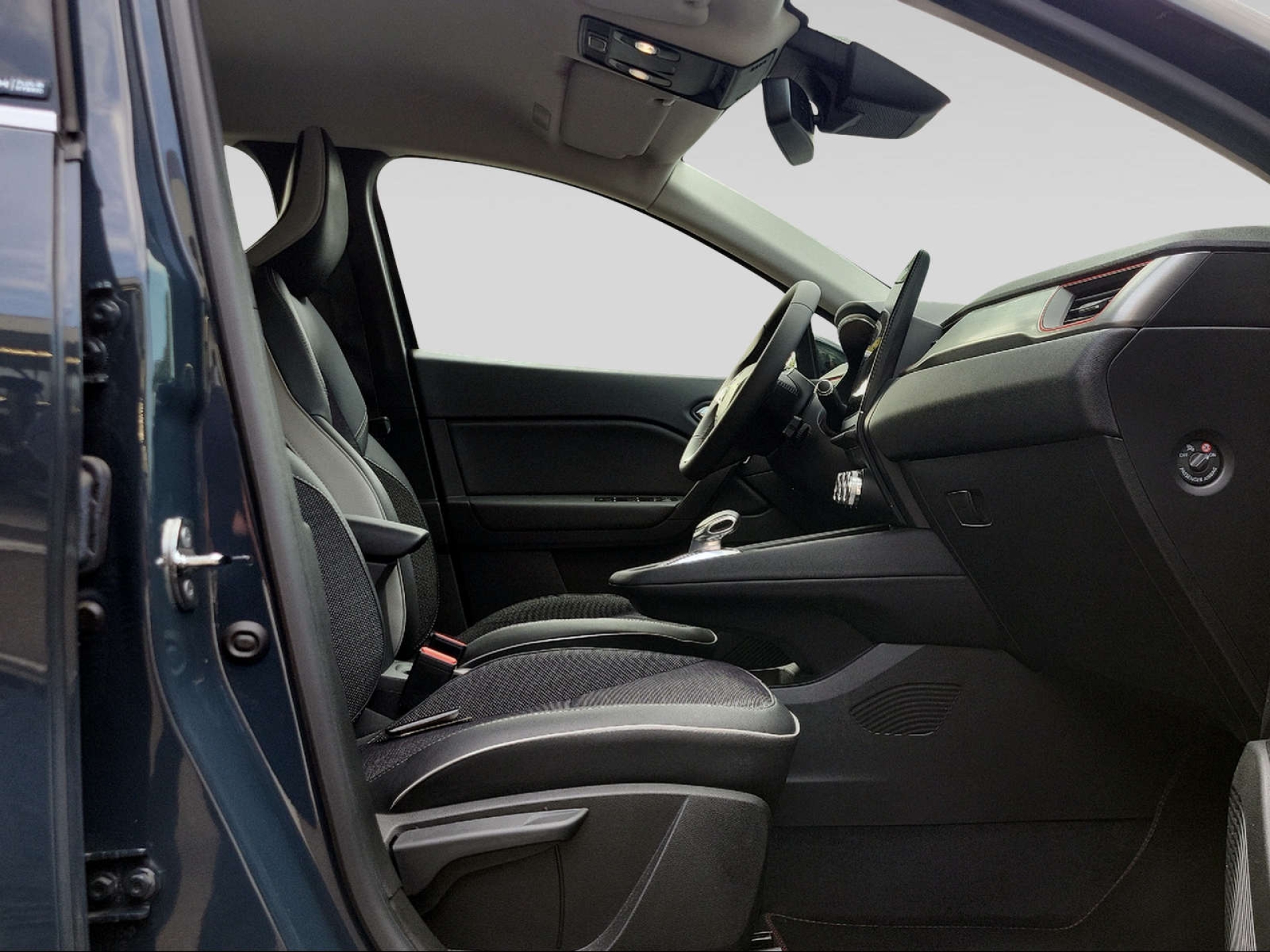 RENAULT Captur-image-5