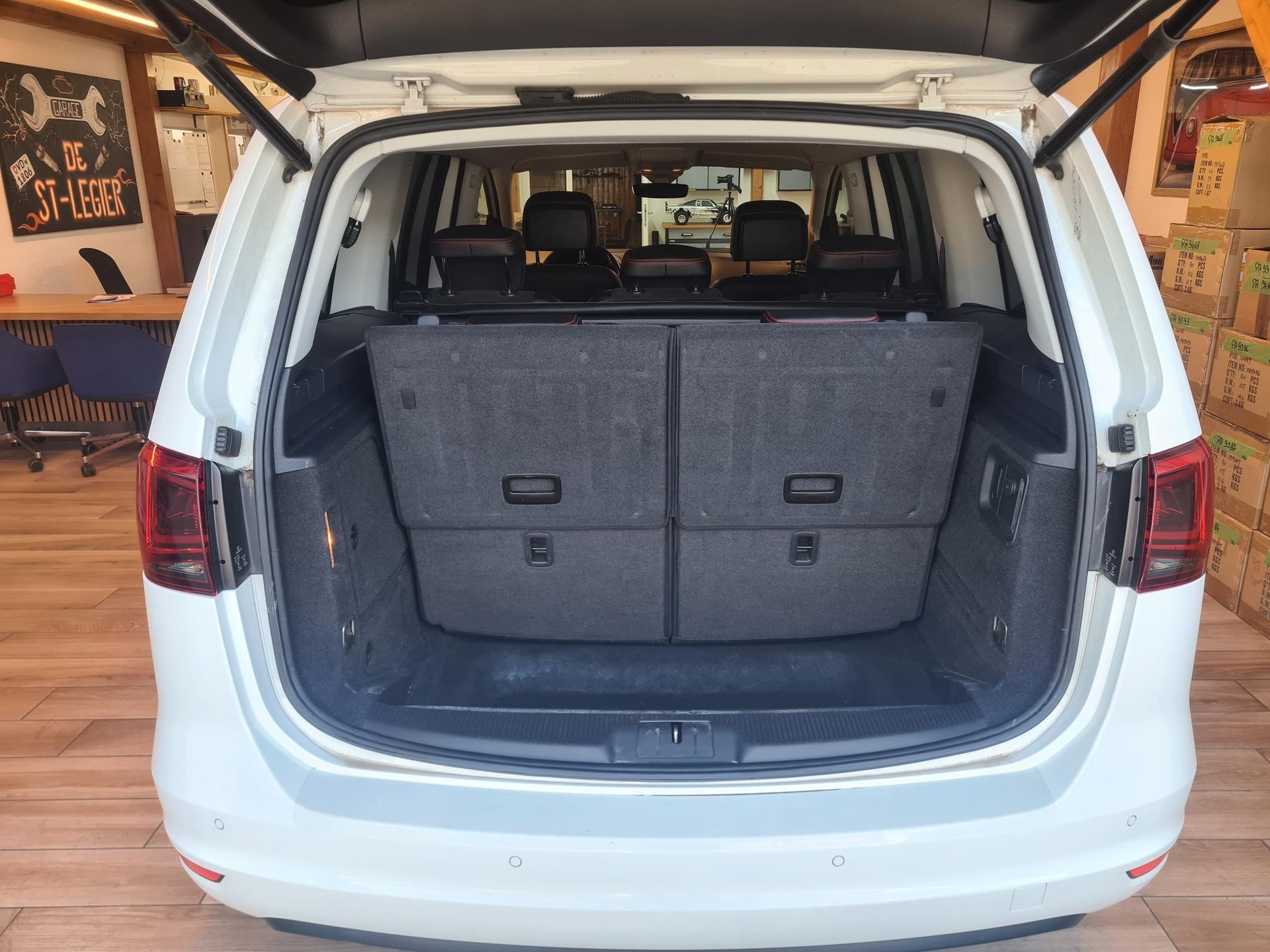 SEAT Alhambra 2.0 TDI FR Line 4Drive - 7 places-image-10