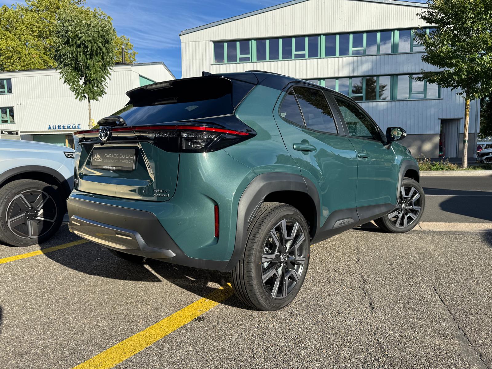 TOYOTA Yaris Cross 1.5 Premium AWDi e-CVT-image-3