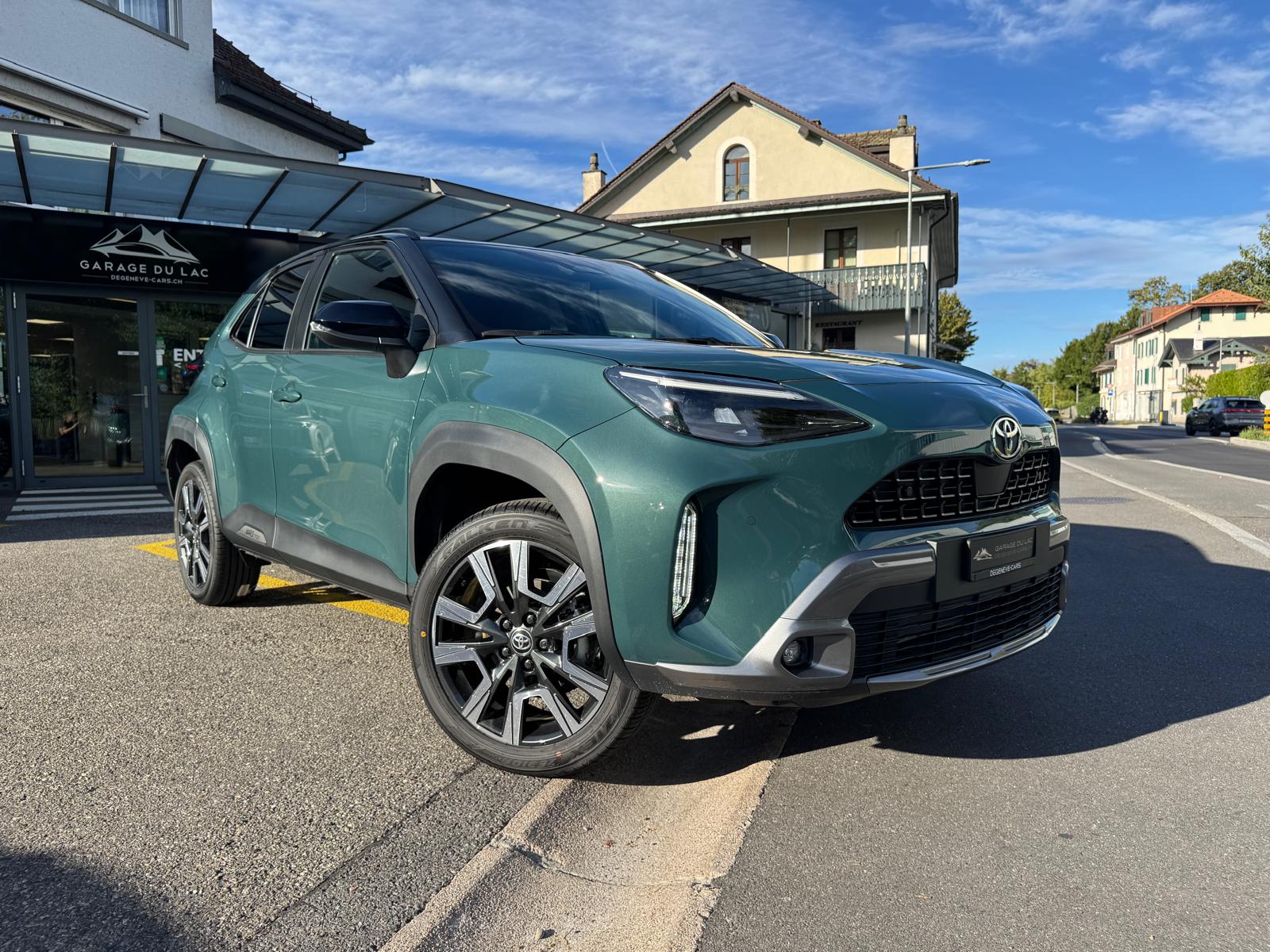 TOYOTA Yaris Cross 1.5 Premium AWDi e-CVT-image-0
