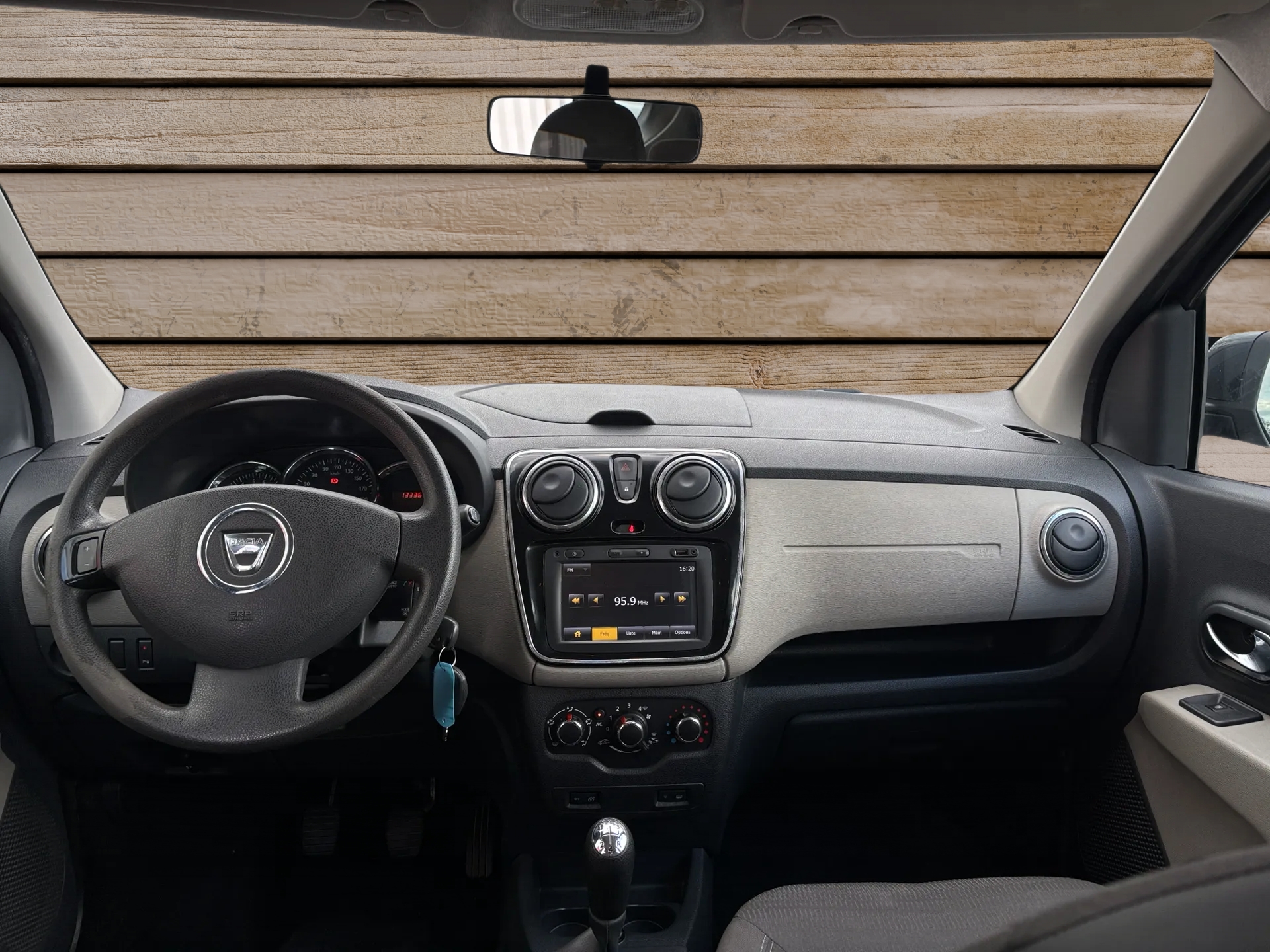 DACIA Lodgy 1.2 Turbo Ambiance 7PL-image-4