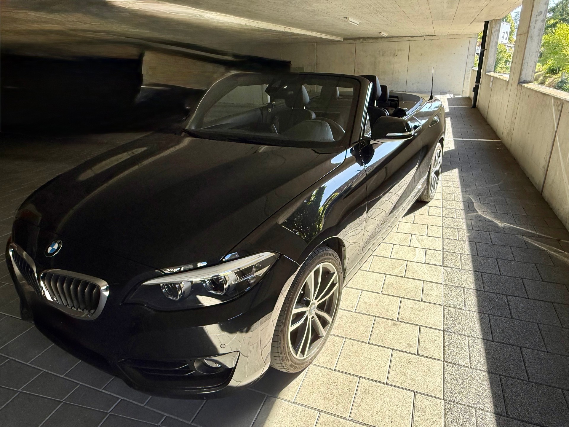 BMW 218i-image-3