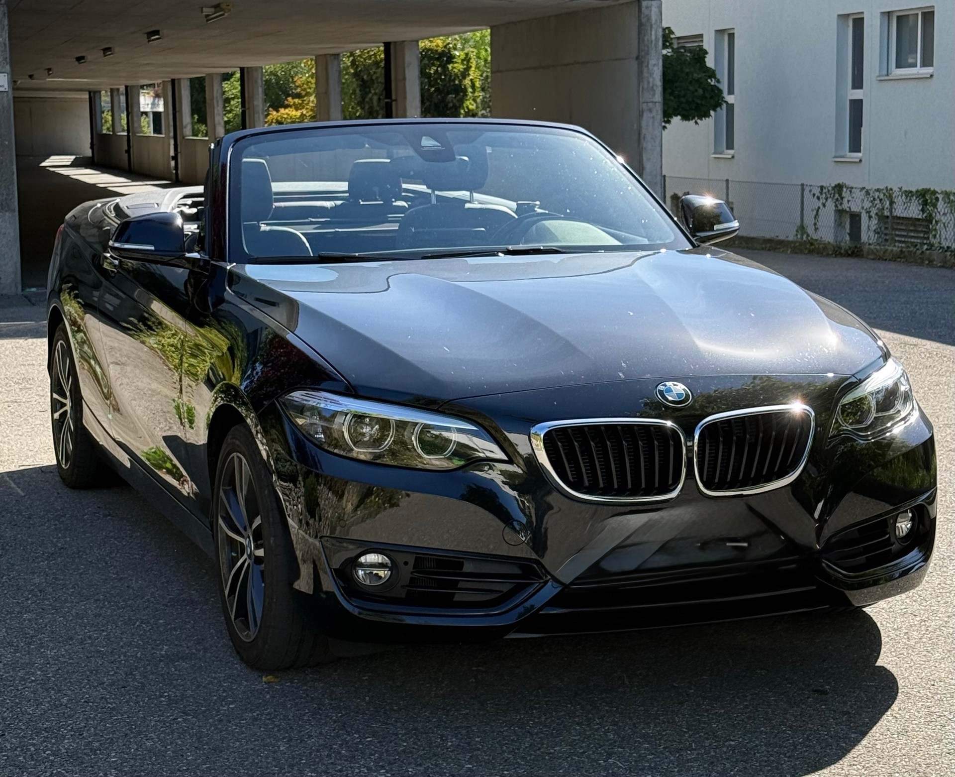 BMW 218i-image-0