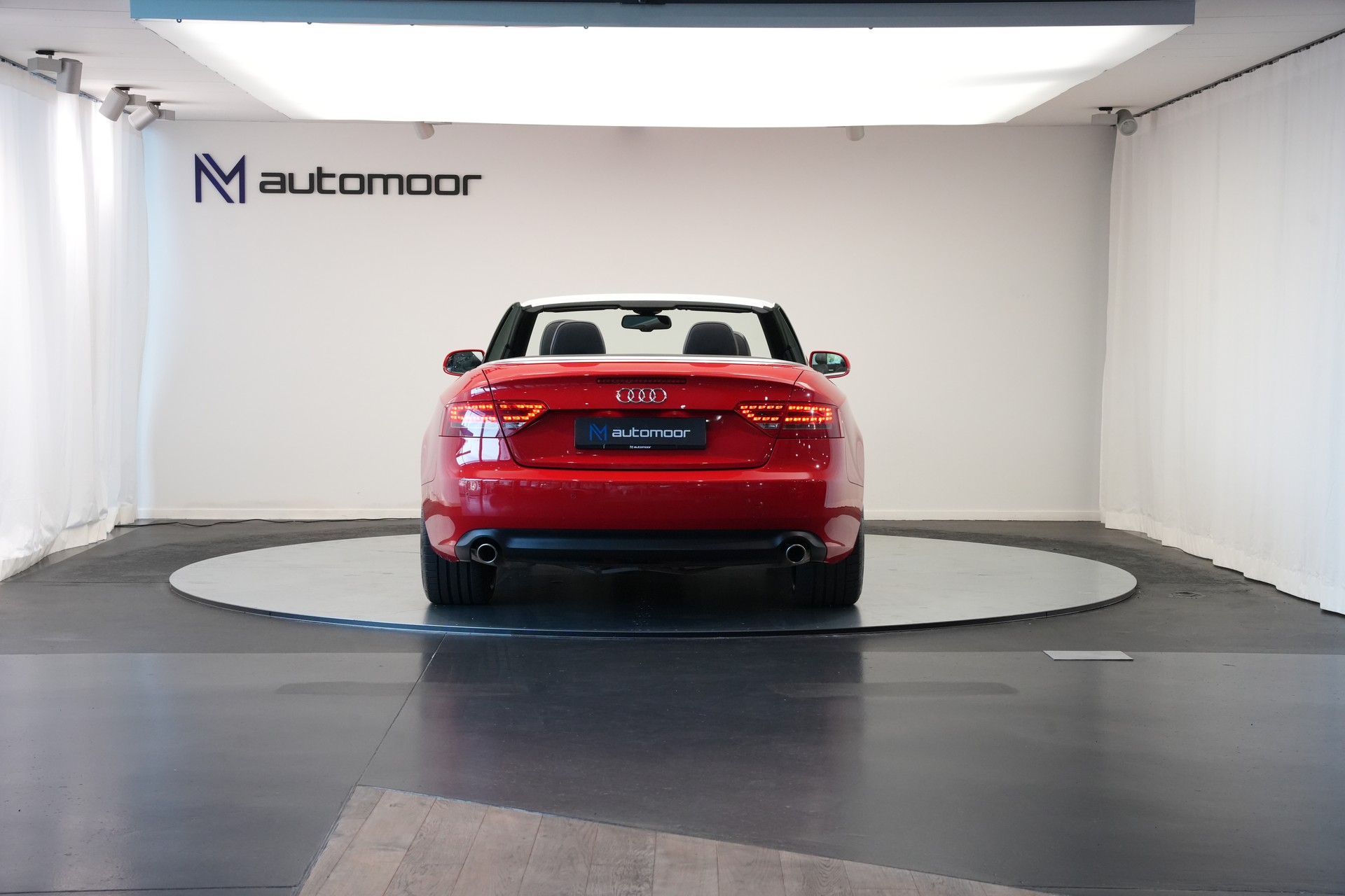 AUDI A5 Cabriolet 3.0 TDI quattro S-tronic-image-5