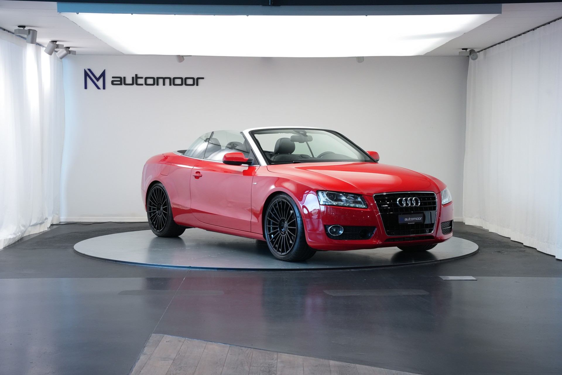 AUDI A5 Cabriolet 3.0 TDI quattro S-tronic-showroom-element-2