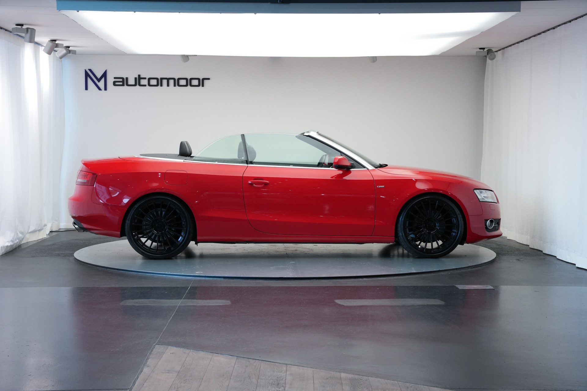 AUDI A5 Cabriolet 3.0 TDI quattro S-tronic-showroom-element-3